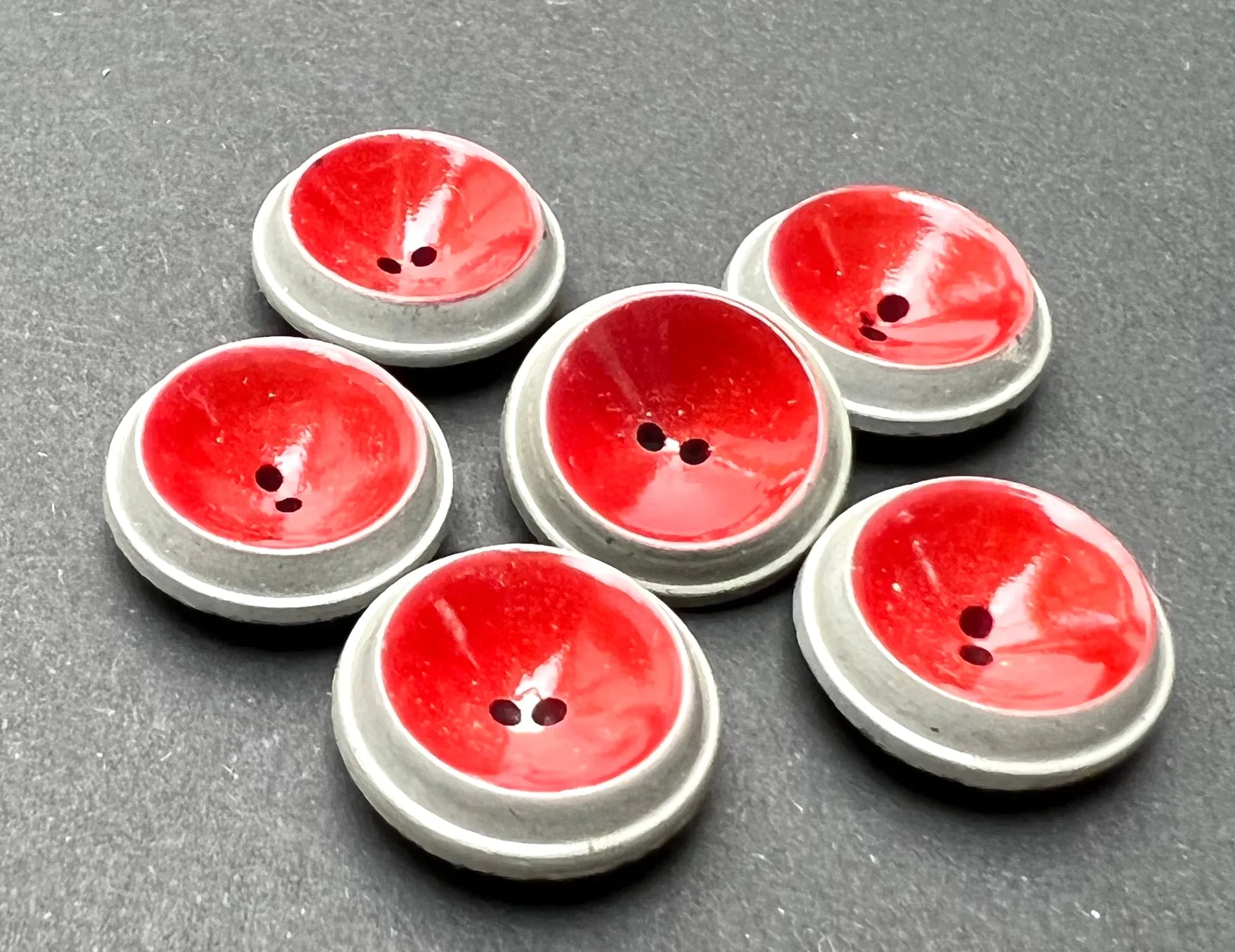 6 Striking 1960s Italian Light Grey and Dark Red Vintage 1.5cm Buttons