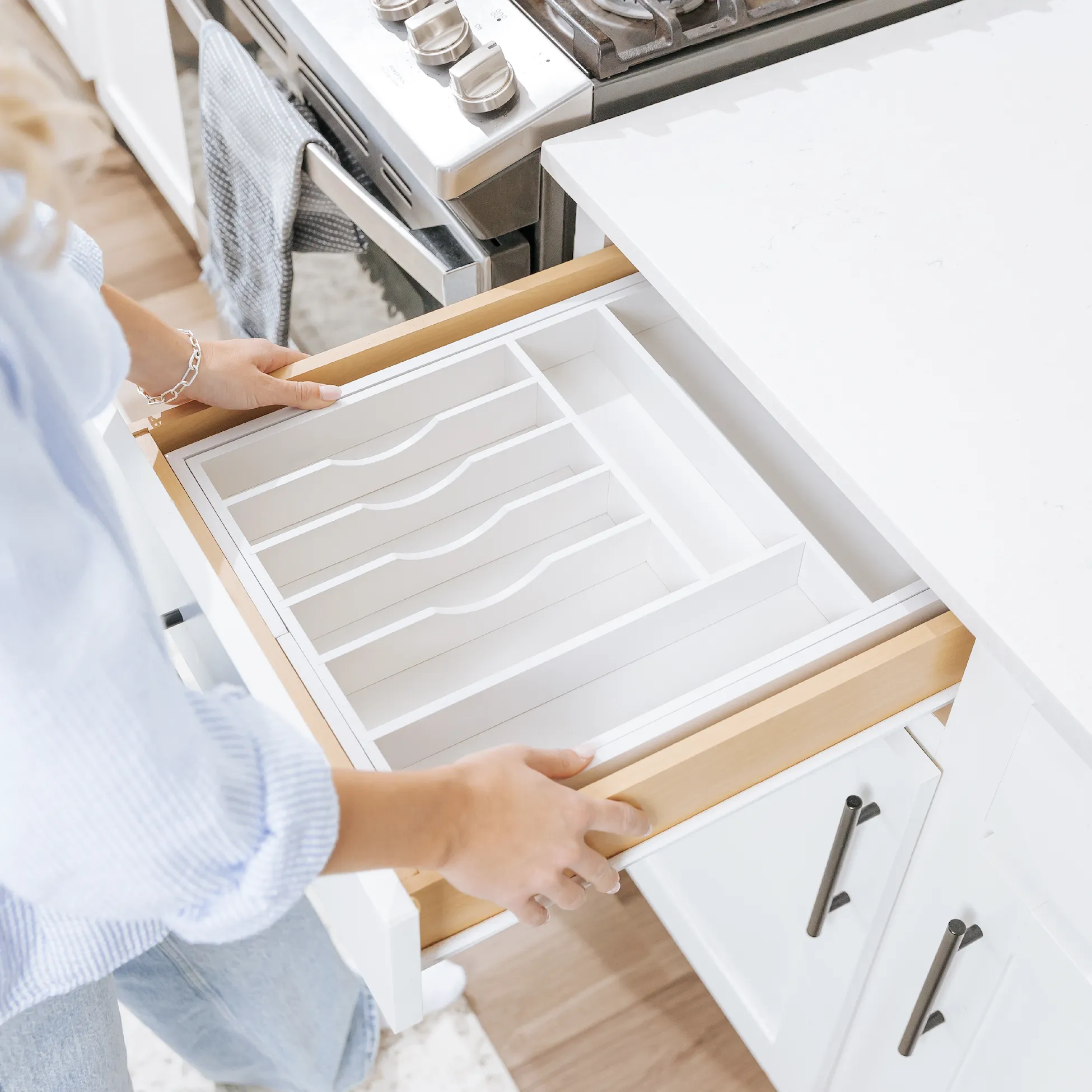 Bamboo Drawer Organizer for Silverware & Utensils White Finish (Expands 14.75-25in)