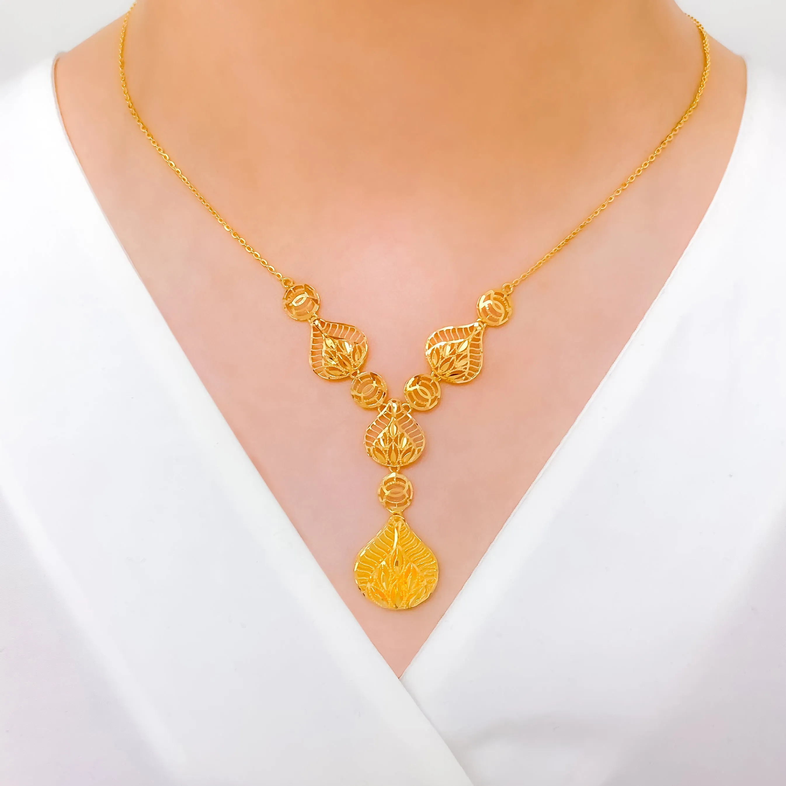 Beautiful Leaf Necklace Set