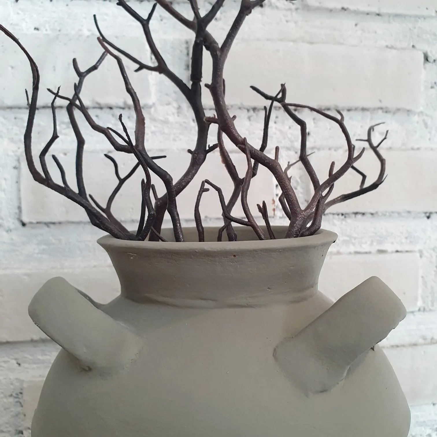 Bee Beautiful Pottery Vas