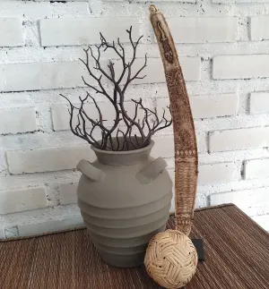 Bee Beautiful Pottery Vas