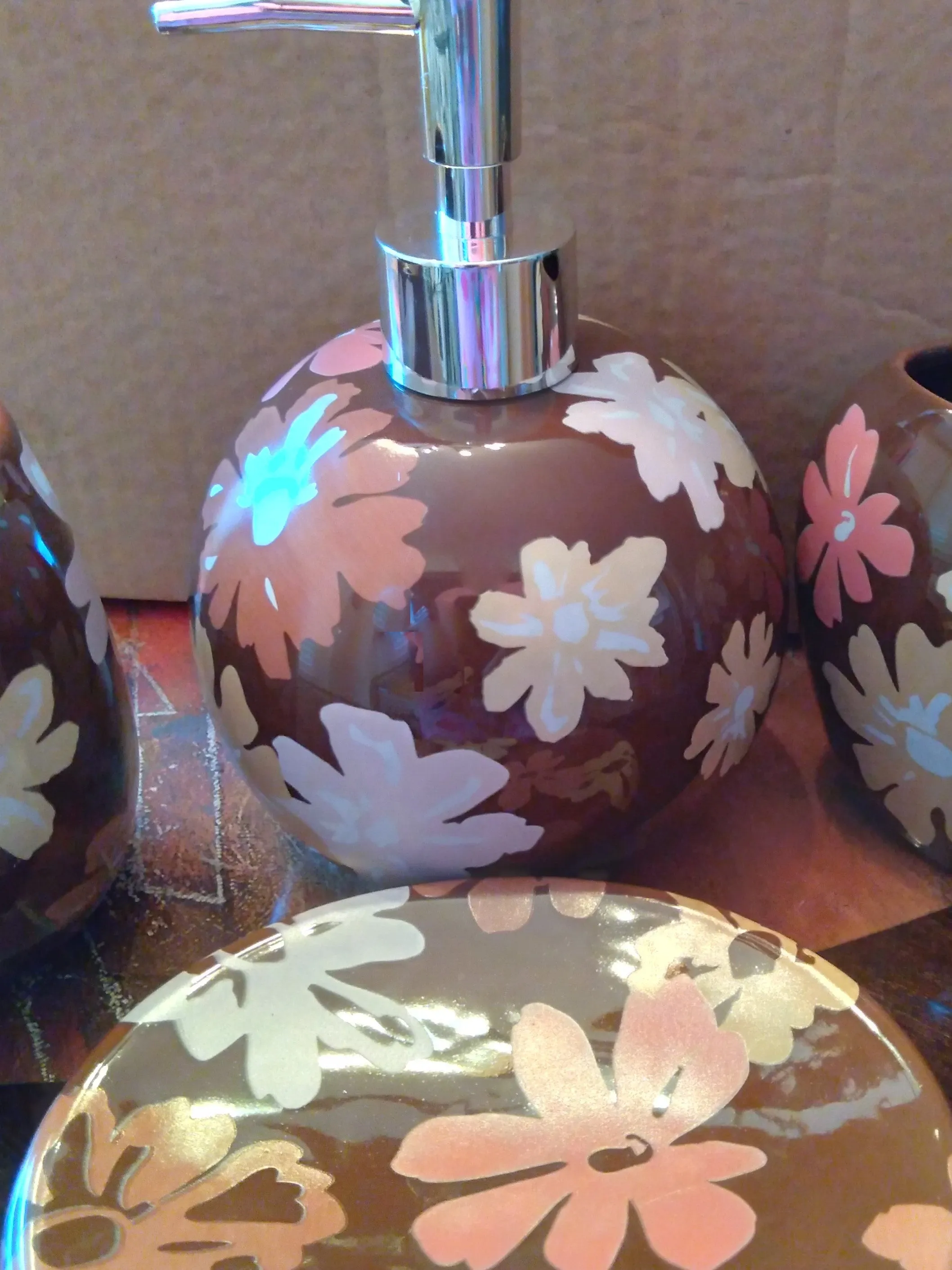 Brown Bathroom Accessory Set