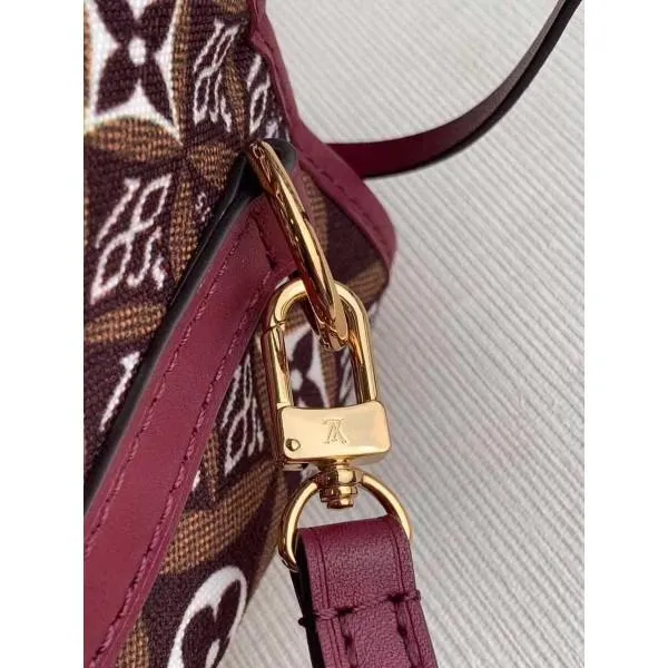 Bucket Mini Bag 1854 Canvas Burgundy Runway 2020