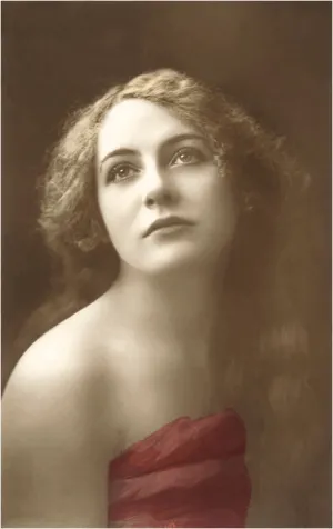 BW-14 Woman Looking Up - Vintage Image