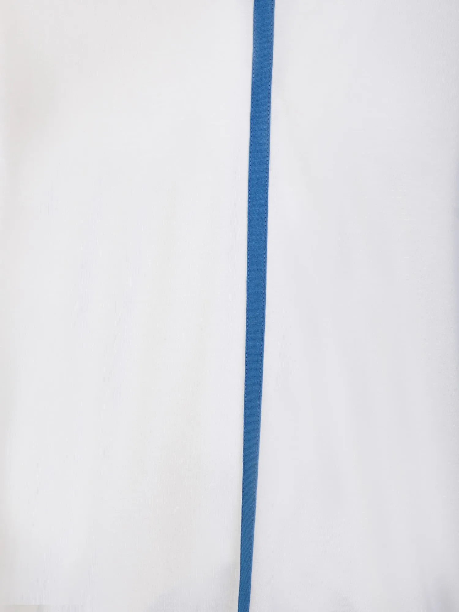 Contrasting details white t-shirt