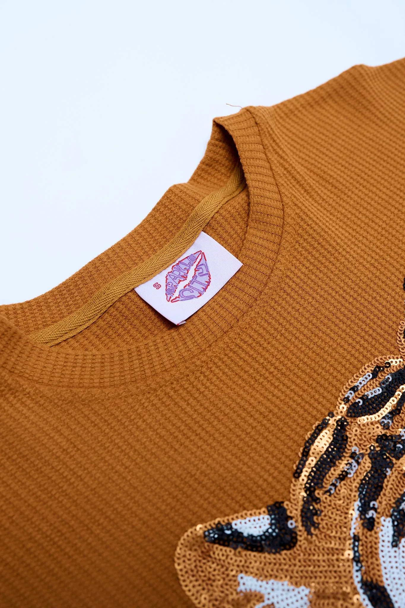 Gold Tiger Waffle Crop