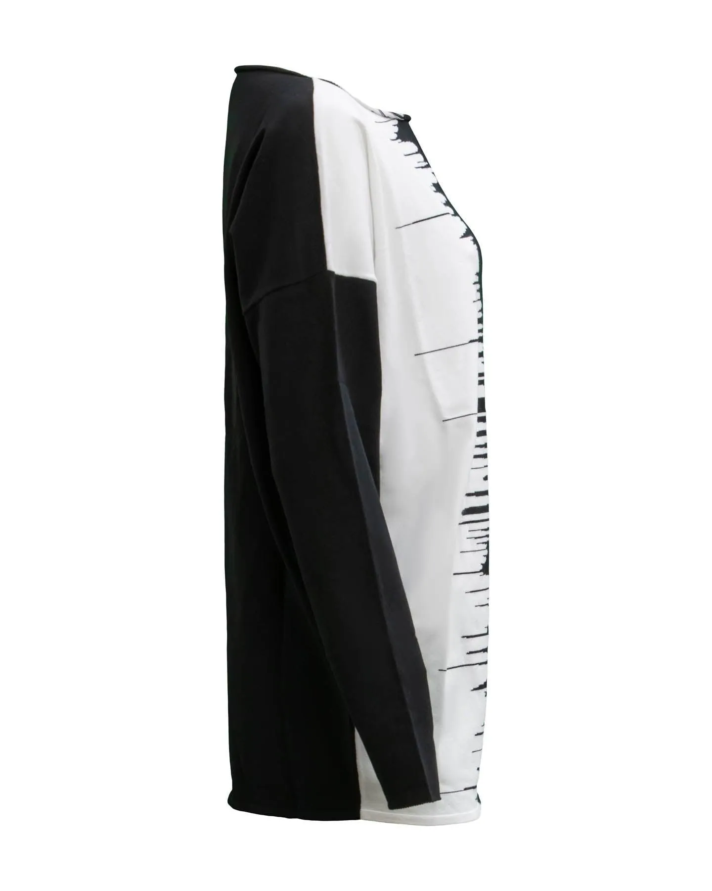Graphic Striking Contrast Sweater
