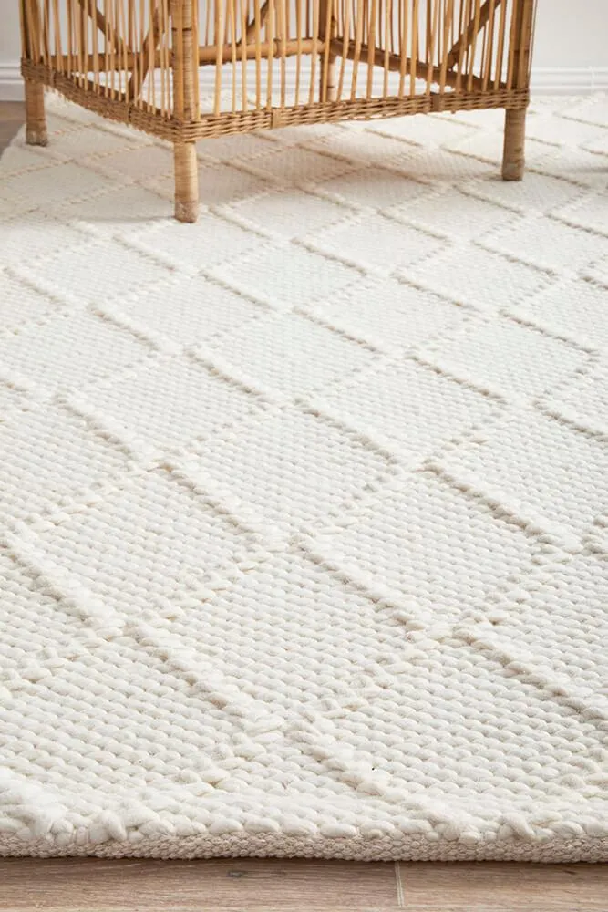 Huxley White Rug 400 x 300 CM