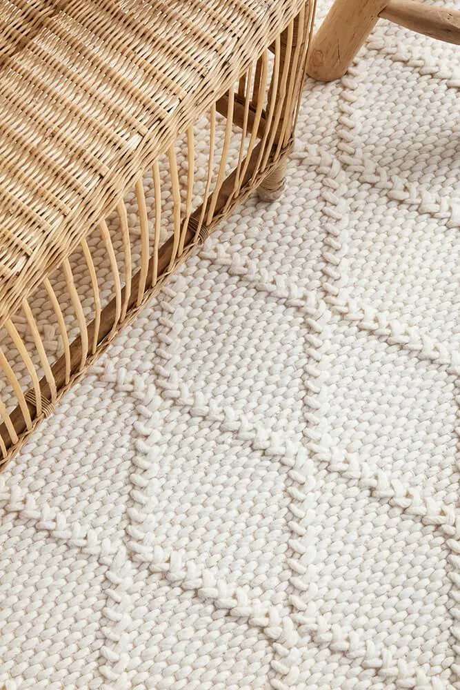 Huxley White Rug 400 x 300 CM