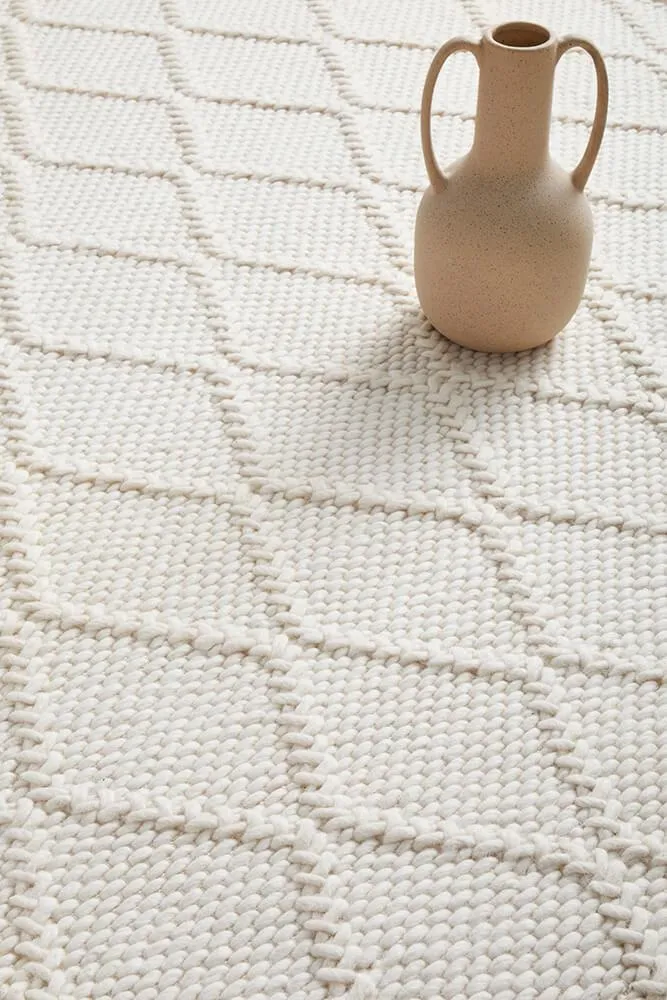 Huxley White Rug 400 x 300 CM