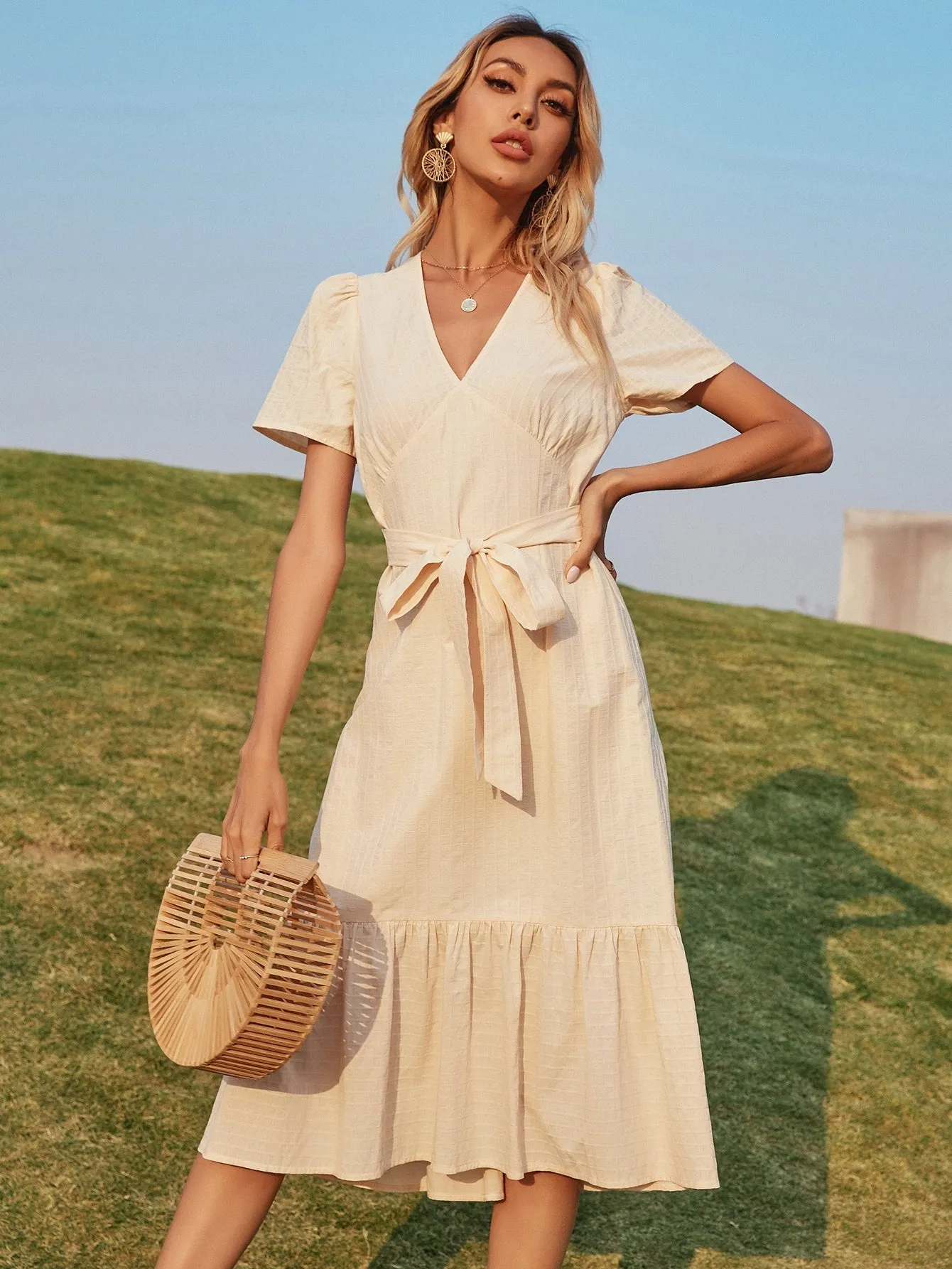 KittenAlarm - Bow tie v-neck ruffled short-sleeved sweet long dress