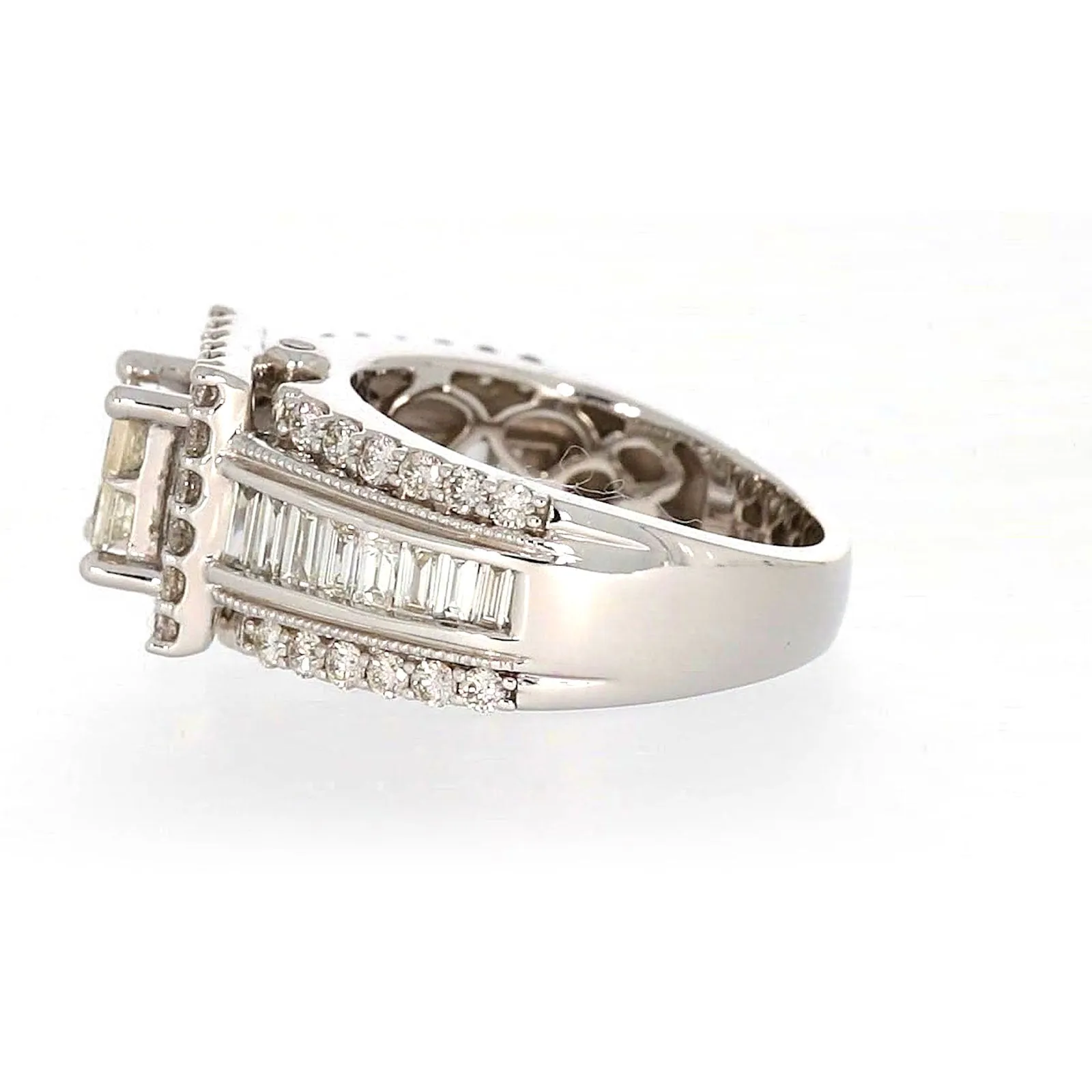 New York 14ct White Gold Princess & Baguette & Round Brilliant Cut 2 CARAT tw of Diamonds Ring