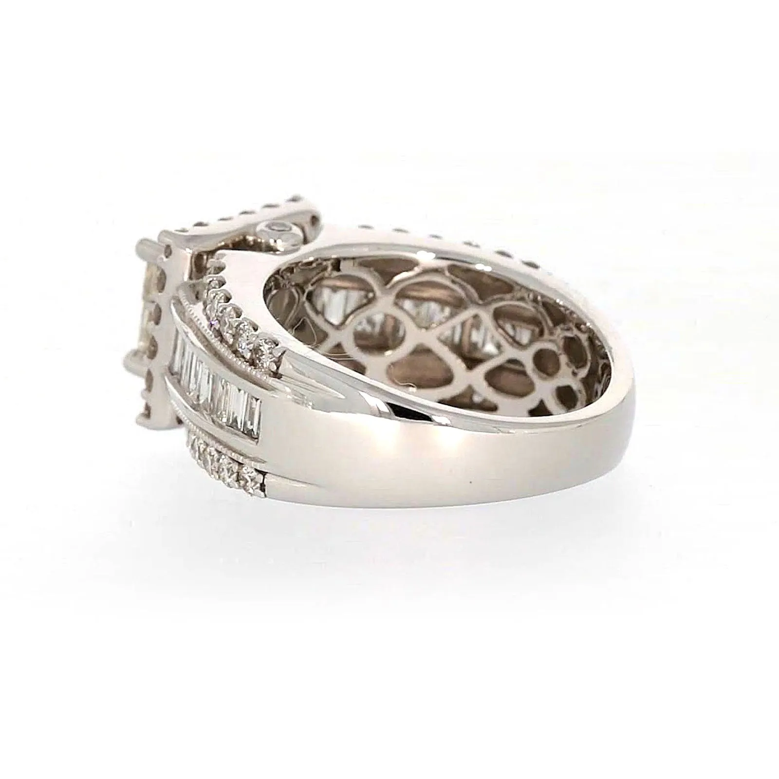 New York 14ct White Gold Princess & Baguette & Round Brilliant Cut 2 CARAT tw of Diamonds Ring