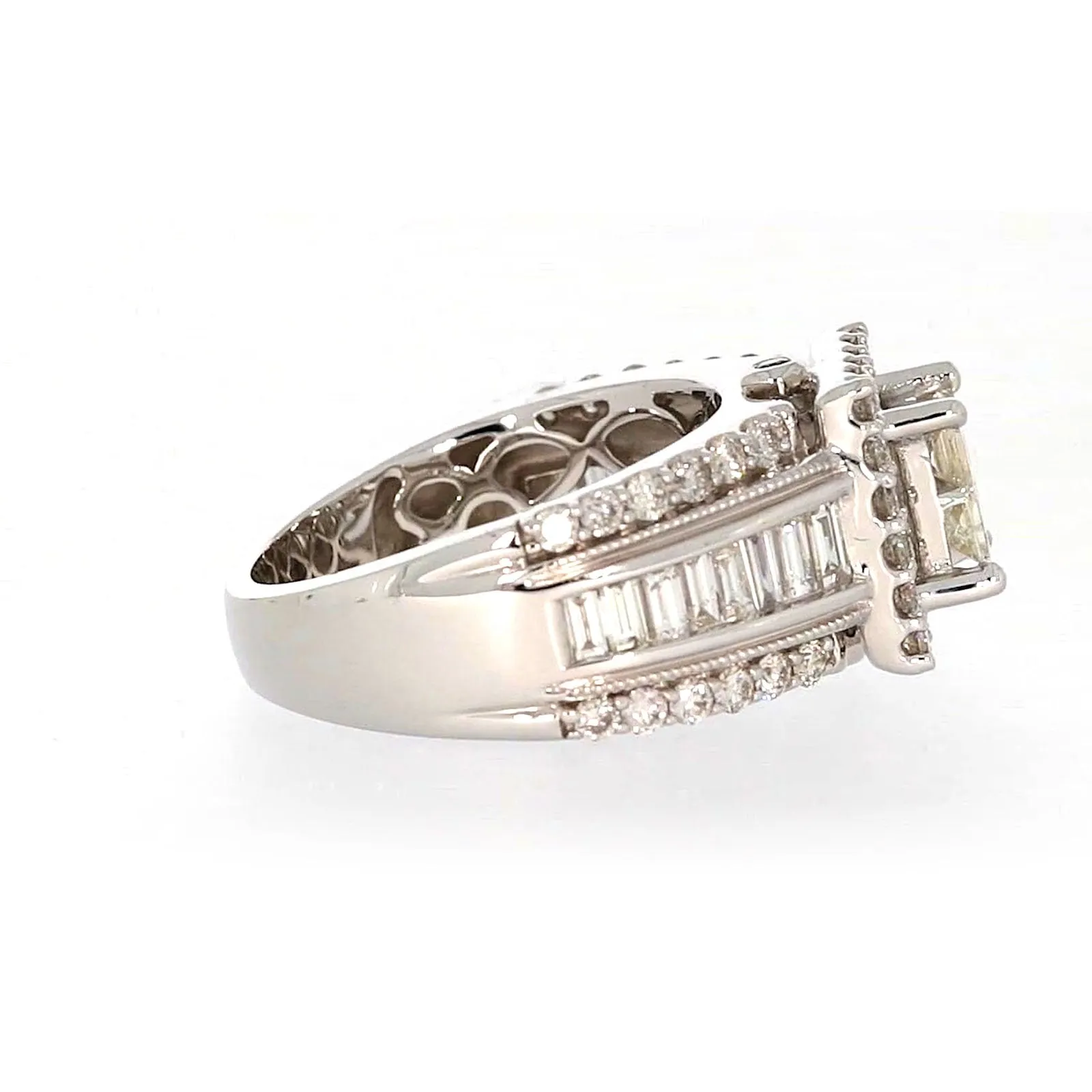 New York 14ct White Gold Princess & Baguette & Round Brilliant Cut 2 CARAT tw of Diamonds Ring