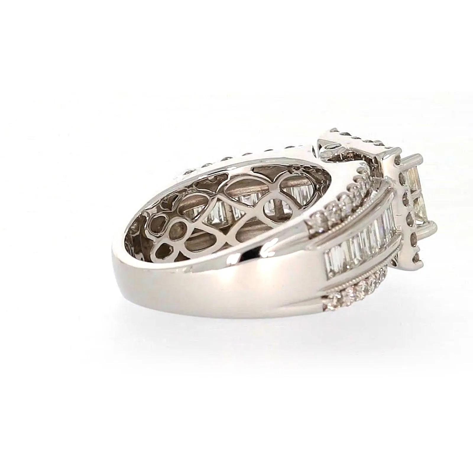 New York 14ct White Gold Princess & Baguette & Round Brilliant Cut 2 CARAT tw of Diamonds Ring