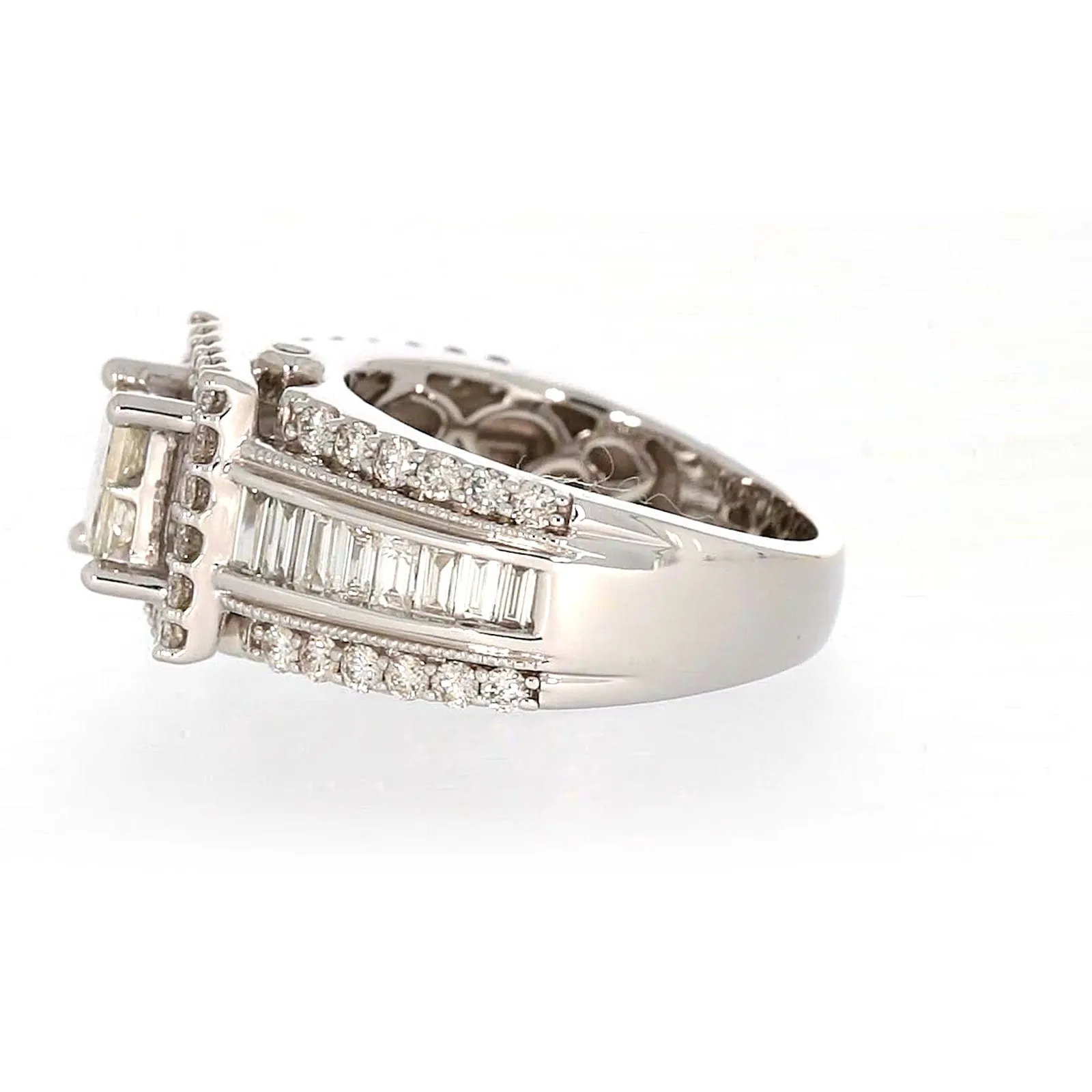 New York 14ct White Gold Princess & Baguette & Round Brilliant Cut 2 CARAT tw of Diamonds Ring