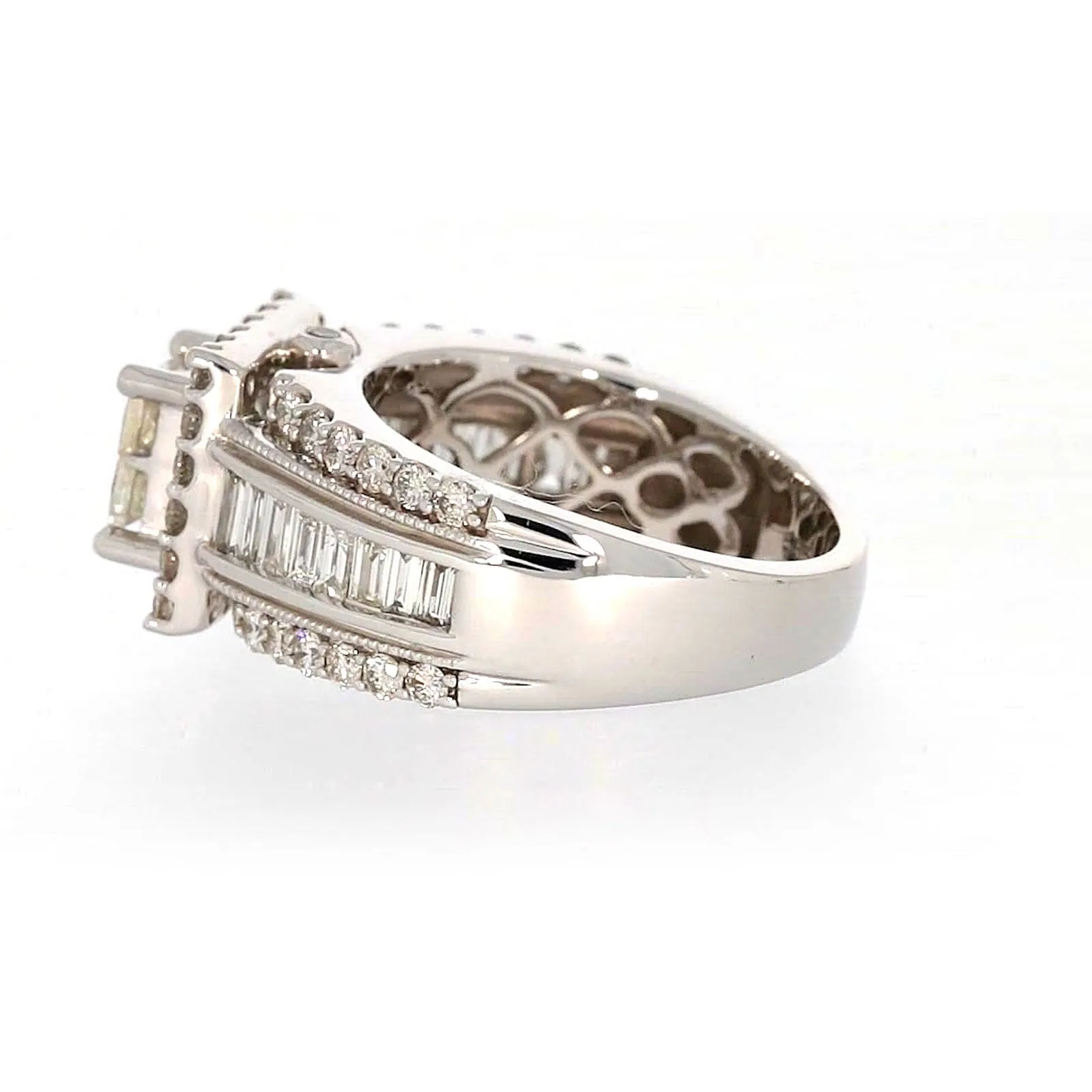 New York 14ct White Gold Princess & Baguette & Round Brilliant Cut 2 CARAT tw of Diamonds Ring