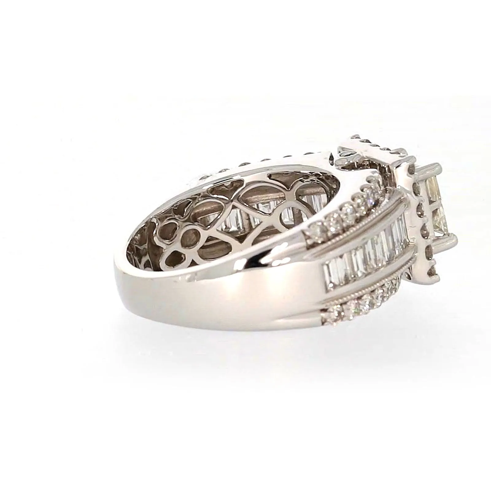 New York 14ct White Gold Princess & Baguette & Round Brilliant Cut 2 CARAT tw of Diamonds Ring