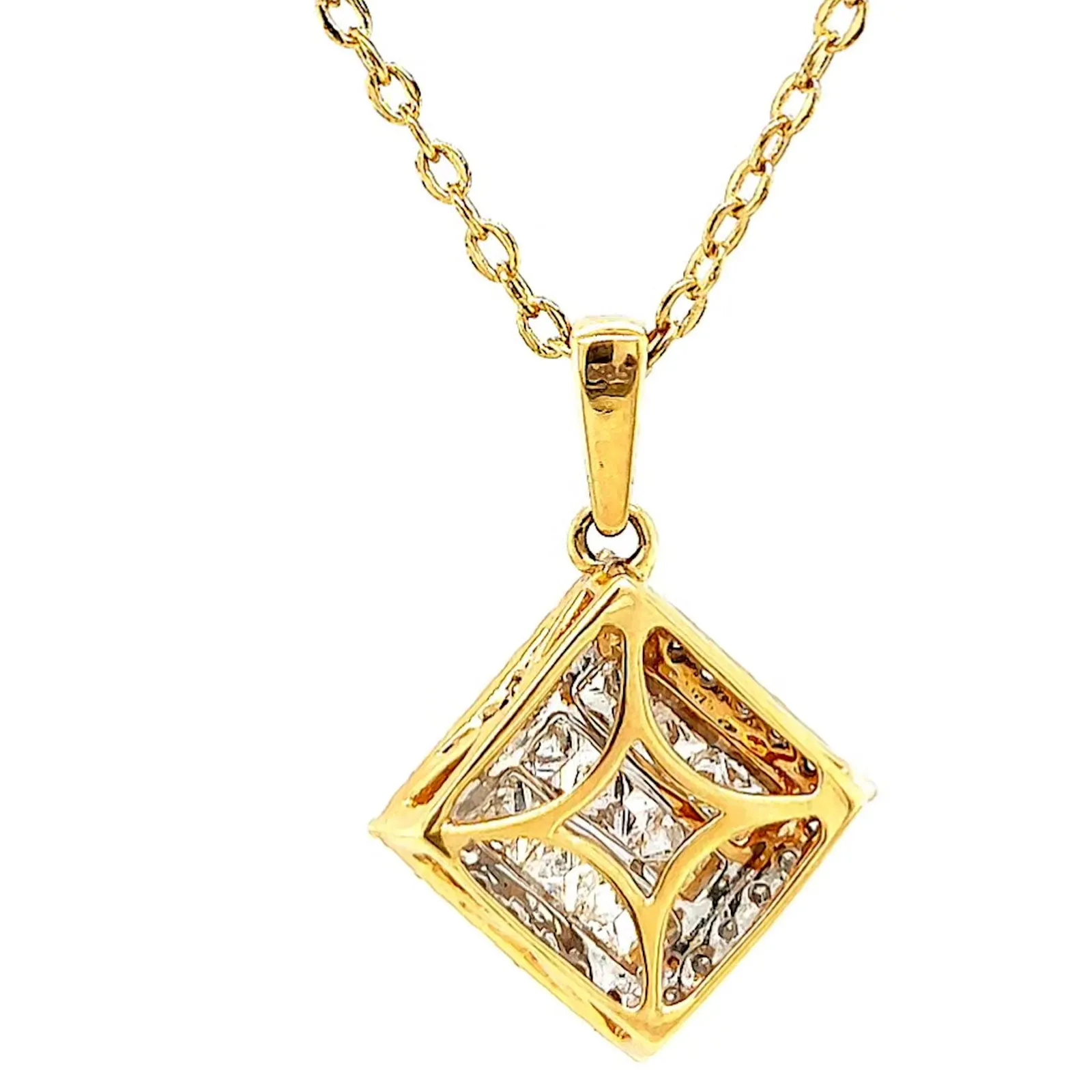 New York 14ct Yellow Gold Princess & Round Brilliant Cut 3/4 CARAT tw of Diamonds Pendant
