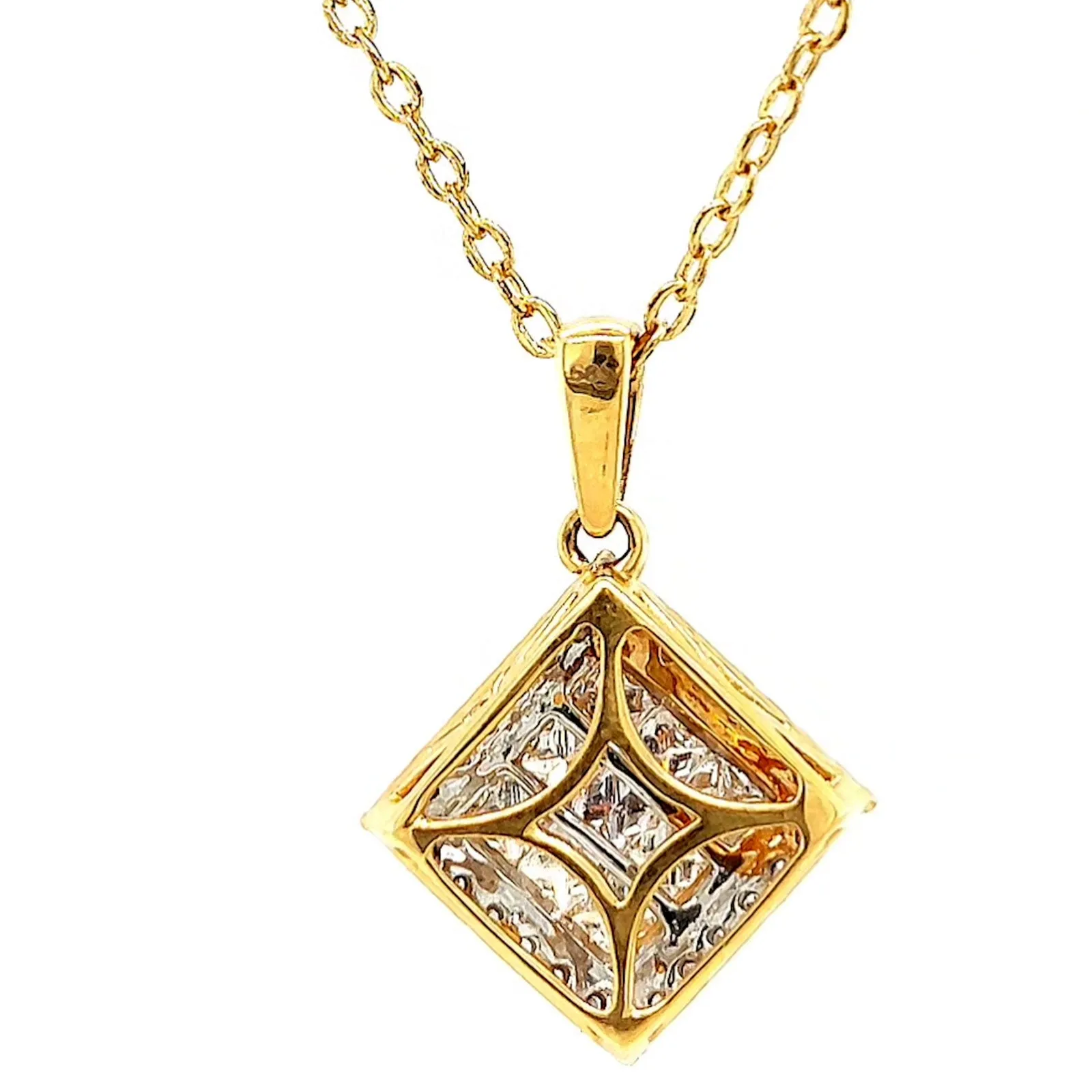 New York 14ct Yellow Gold Princess & Round Brilliant Cut 3/4 CARAT tw of Diamonds Pendant