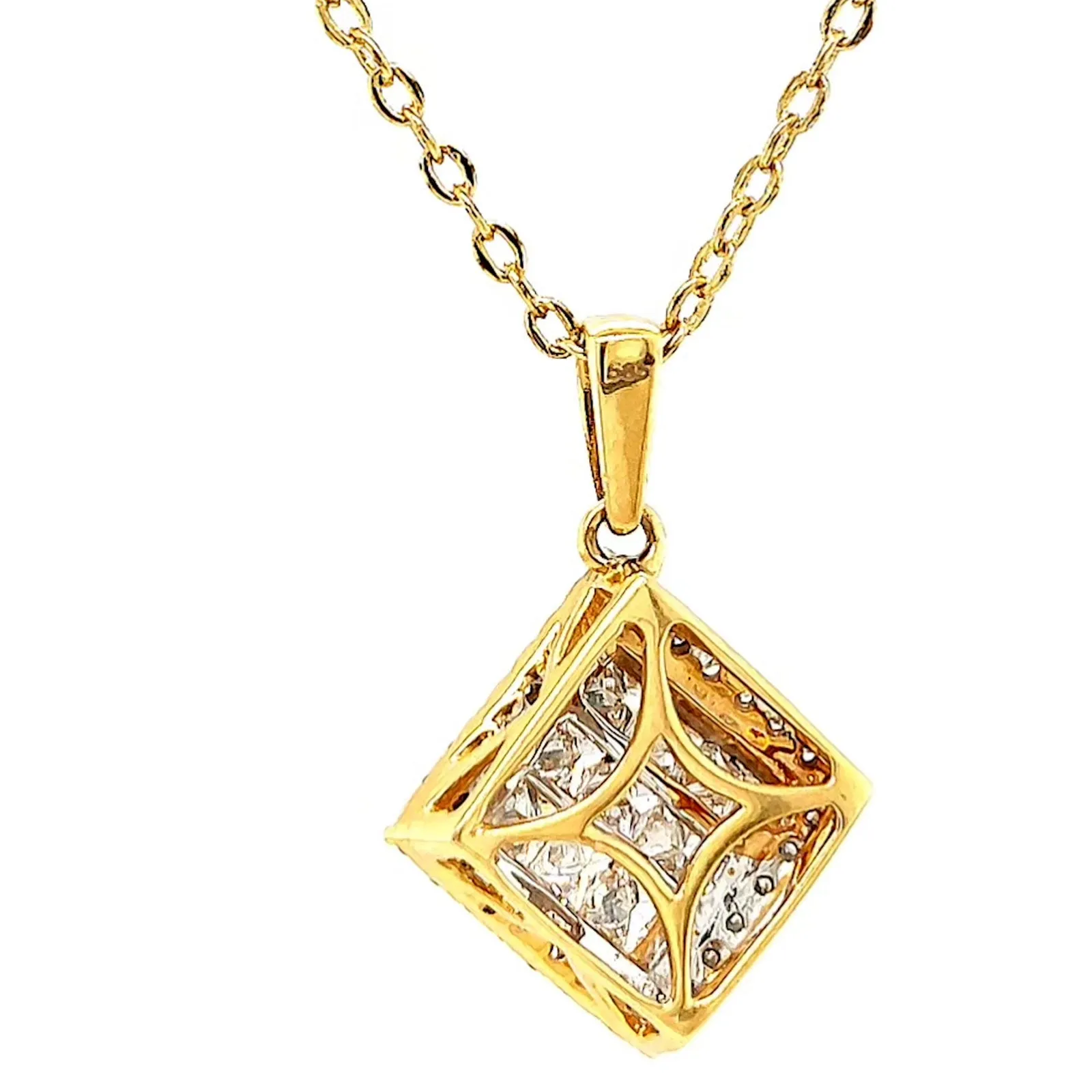 New York 14ct Yellow Gold Princess & Round Brilliant Cut 3/4 CARAT tw of Diamonds Pendant