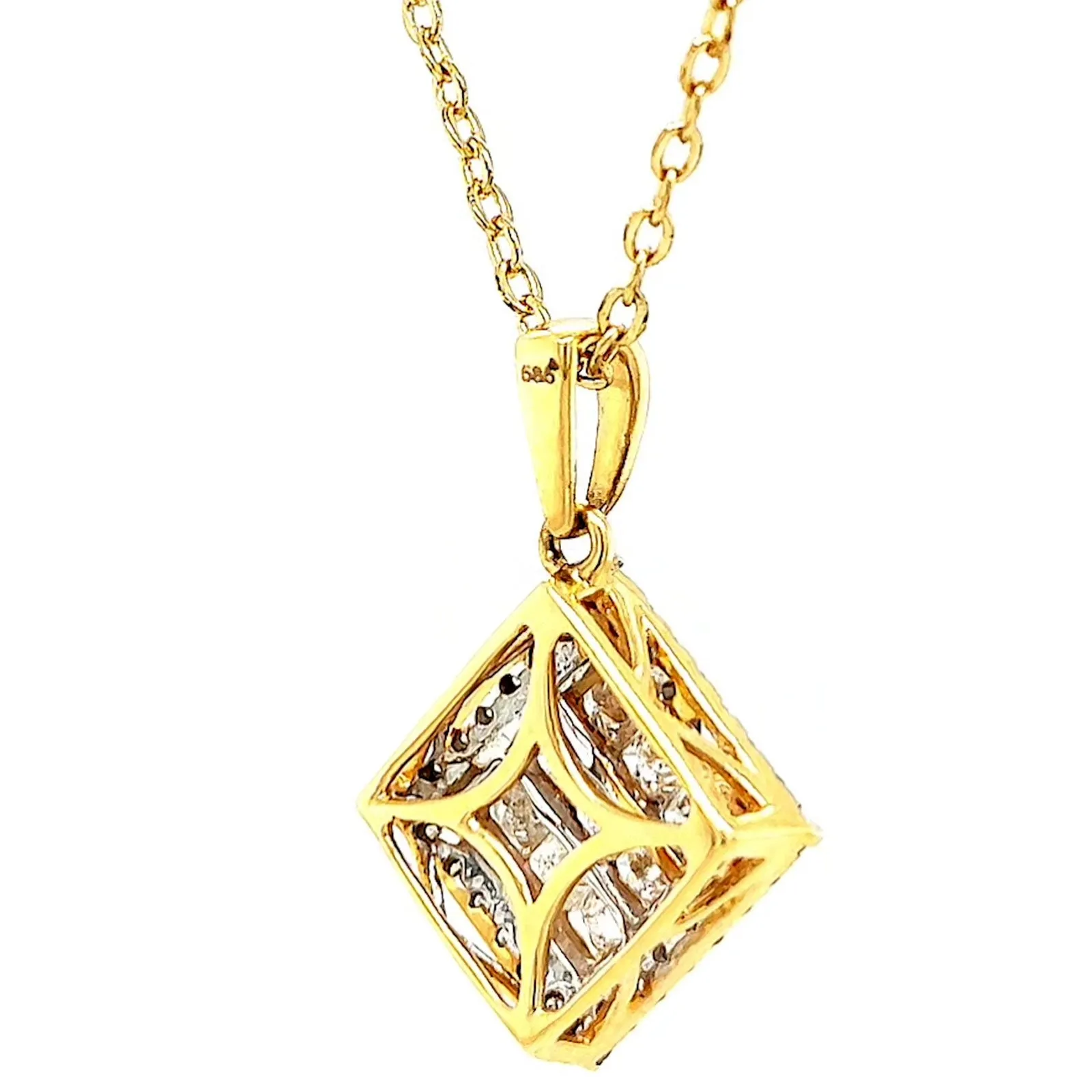 New York 14ct Yellow Gold Princess & Round Brilliant Cut 3/4 CARAT tw of Diamonds Pendant