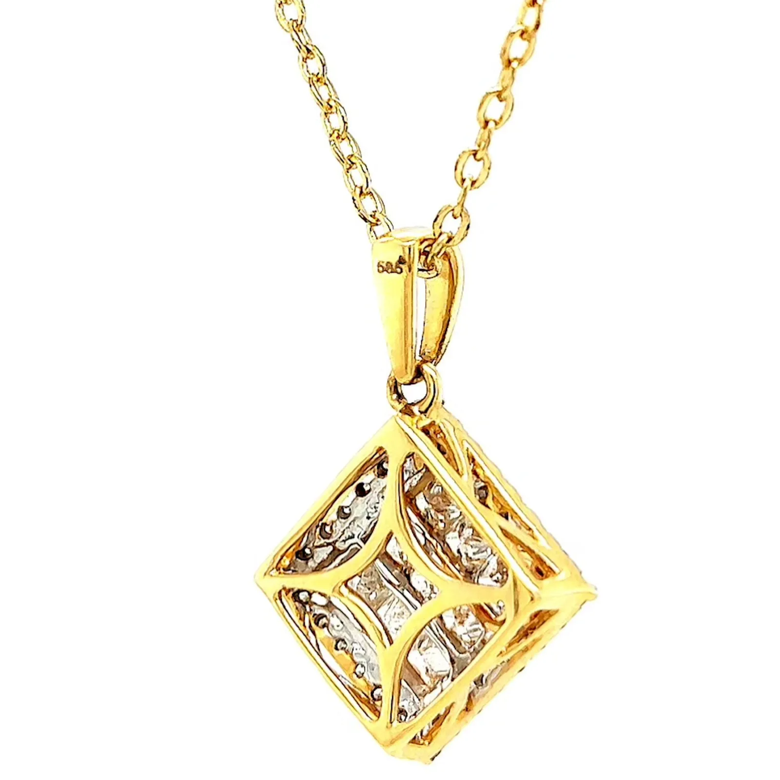 New York 14ct Yellow Gold Princess & Round Brilliant Cut 3/4 CARAT tw of Diamonds Pendant