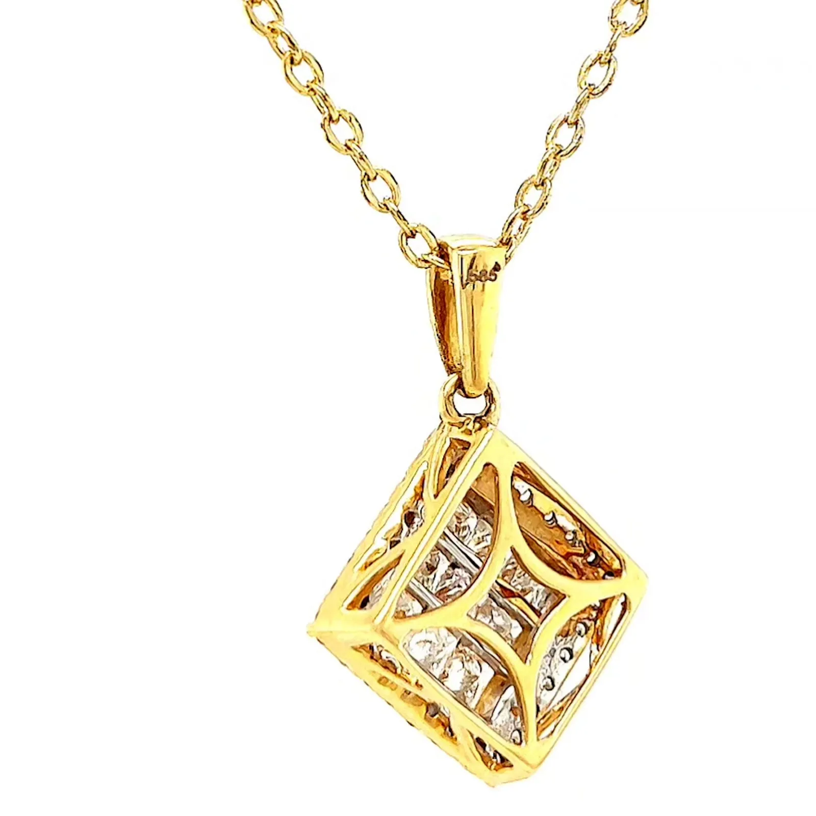 New York 14ct Yellow Gold Princess & Round Brilliant Cut 3/4 CARAT tw of Diamonds Pendant