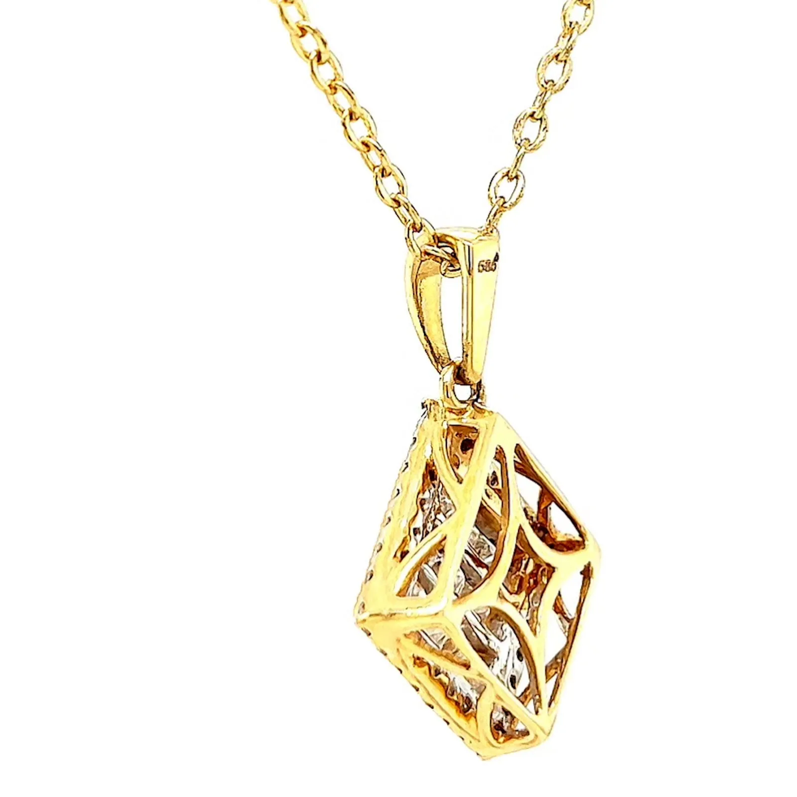 New York 14ct Yellow Gold Princess & Round Brilliant Cut 3/4 CARAT tw of Diamonds Pendant