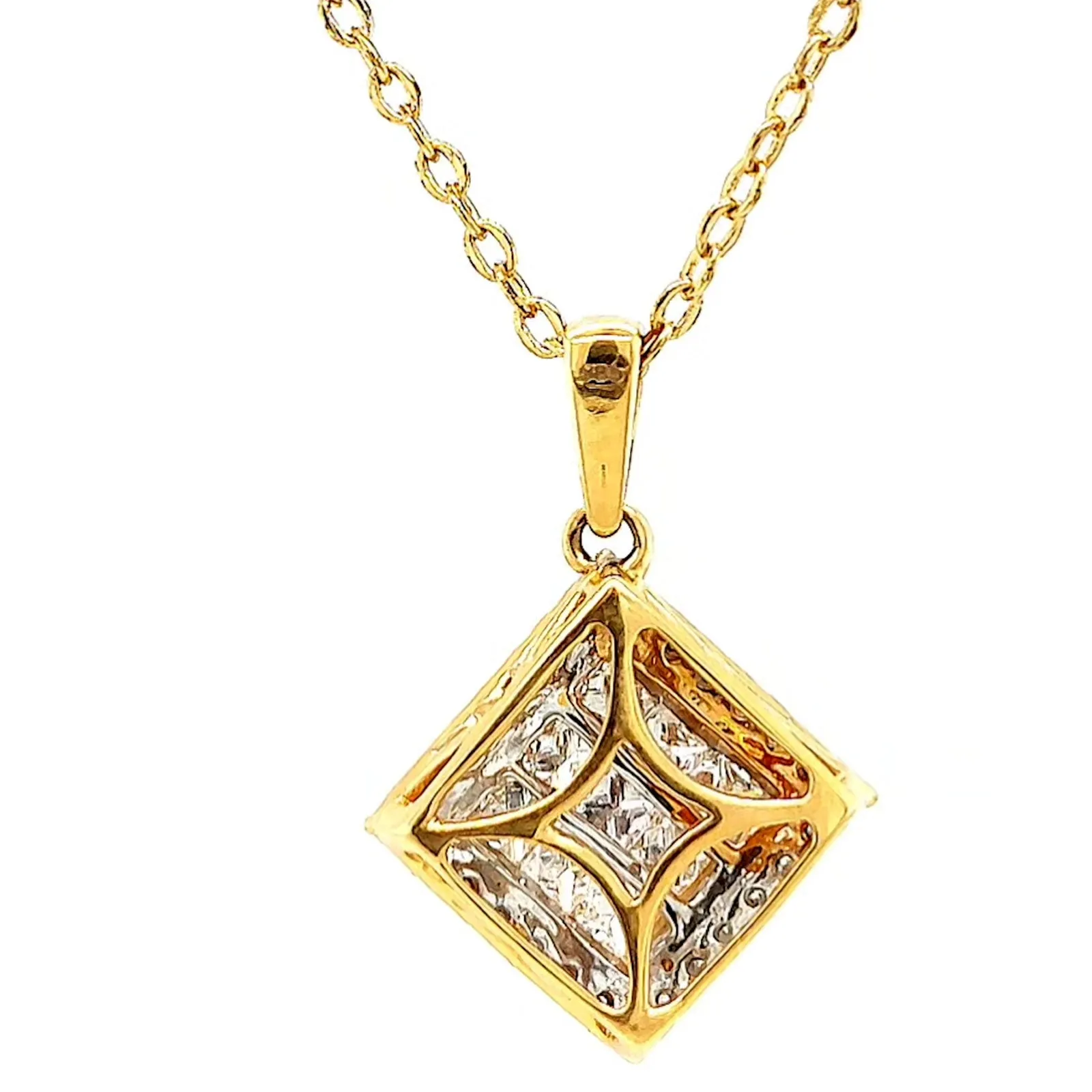 New York 14ct Yellow Gold Princess & Round Brilliant Cut 3/4 CARAT tw of Diamonds Pendant