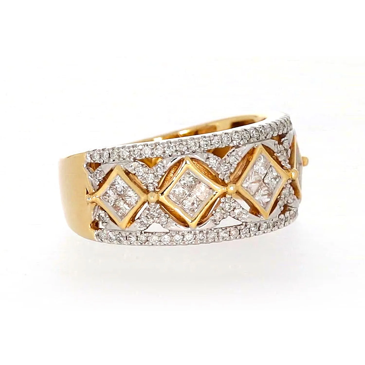 New York 14ct Yellow Gold Princess Cut with 3/4 CARAT tw of Diamonds Ring