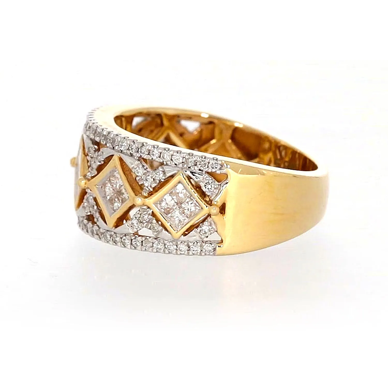 New York 14ct Yellow Gold Princess Cut with 3/4 CARAT tw of Diamonds Ring