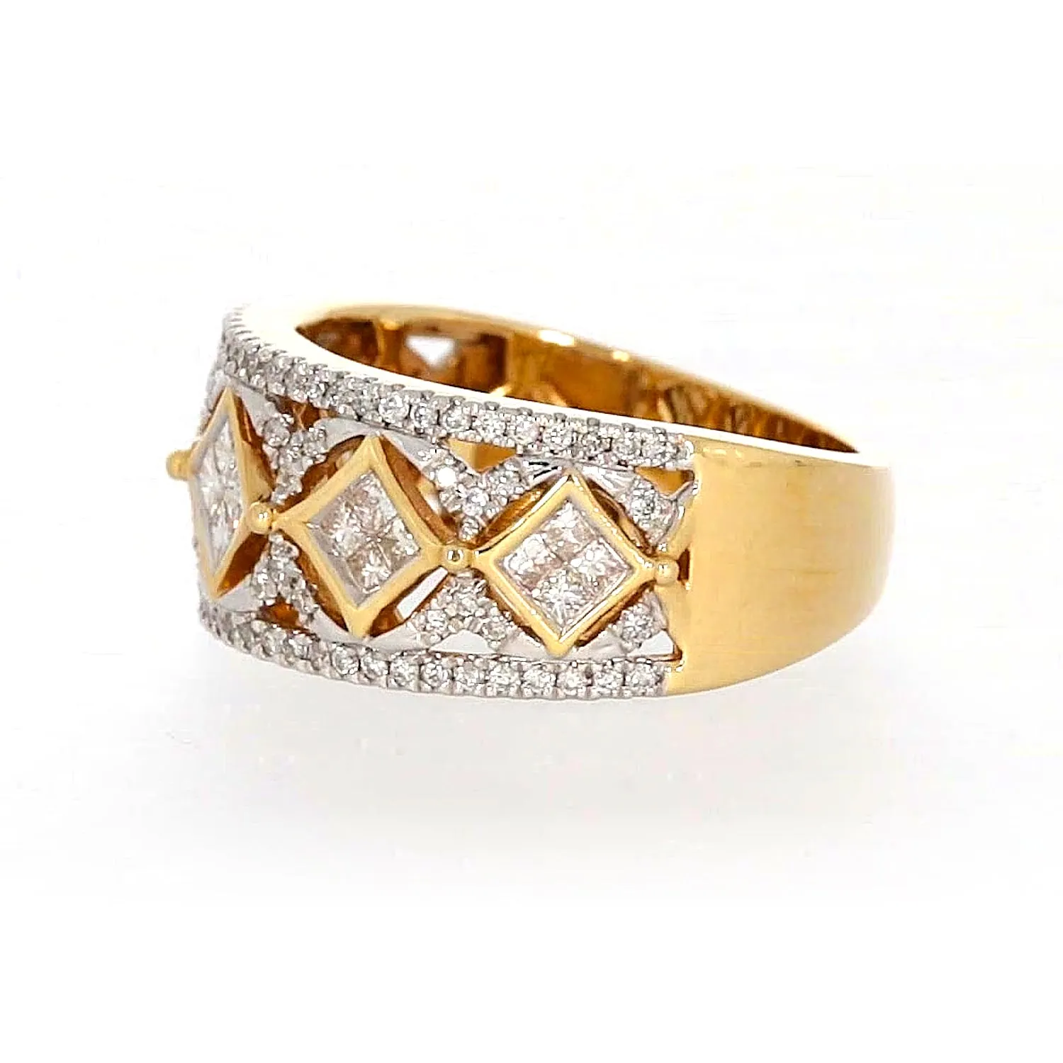 New York 14ct Yellow Gold Princess Cut with 3/4 CARAT tw of Diamonds Ring