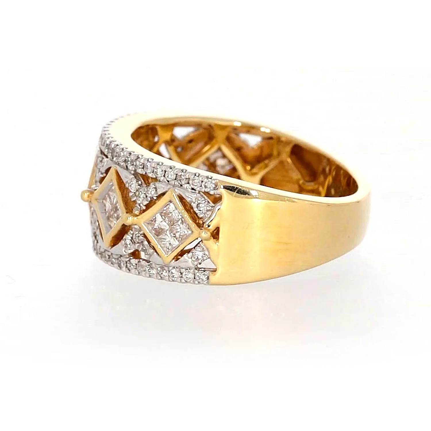 New York 14ct Yellow Gold Princess Cut with 3/4 CARAT tw of Diamonds Ring