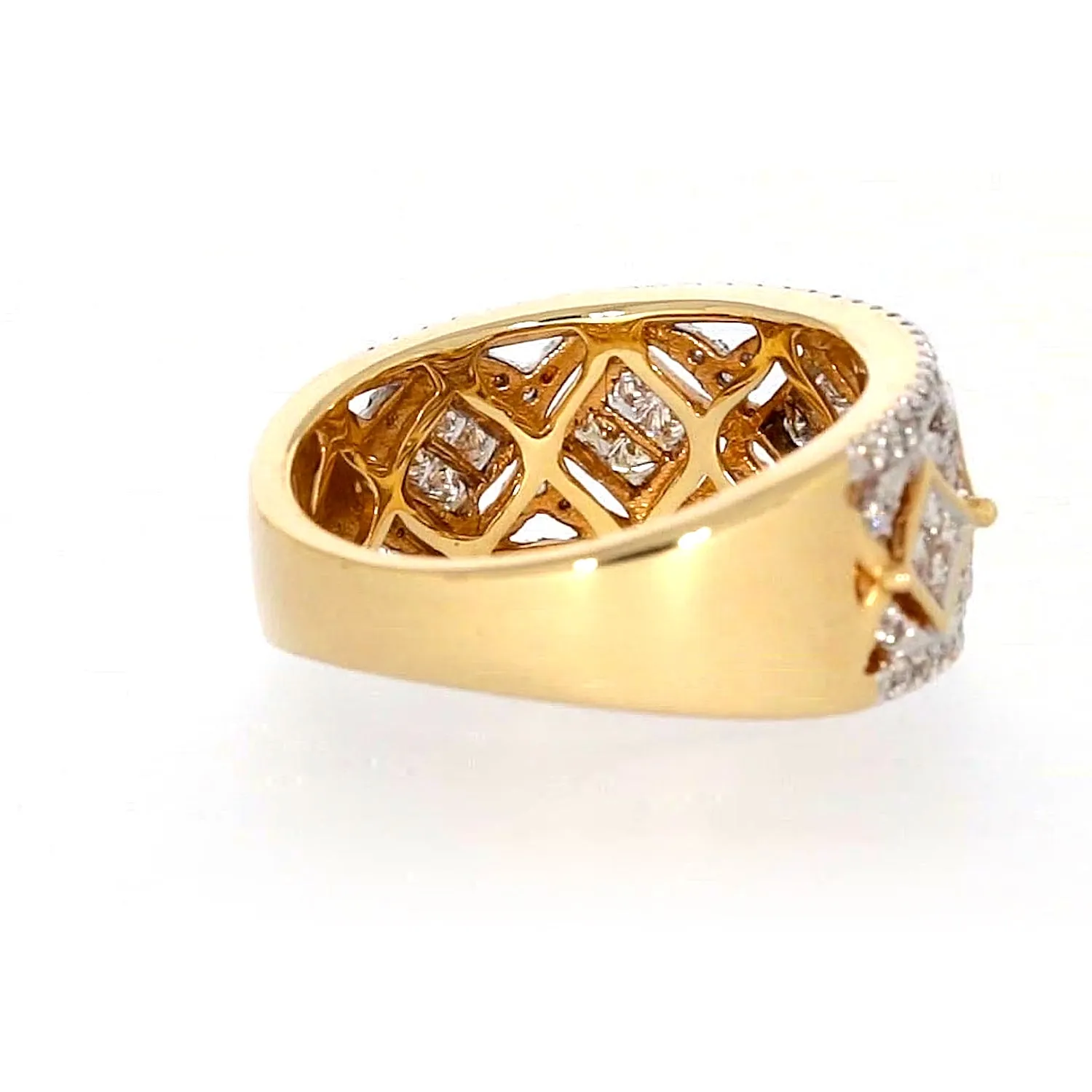 New York 14ct Yellow Gold Princess Cut with 3/4 CARAT tw of Diamonds Ring