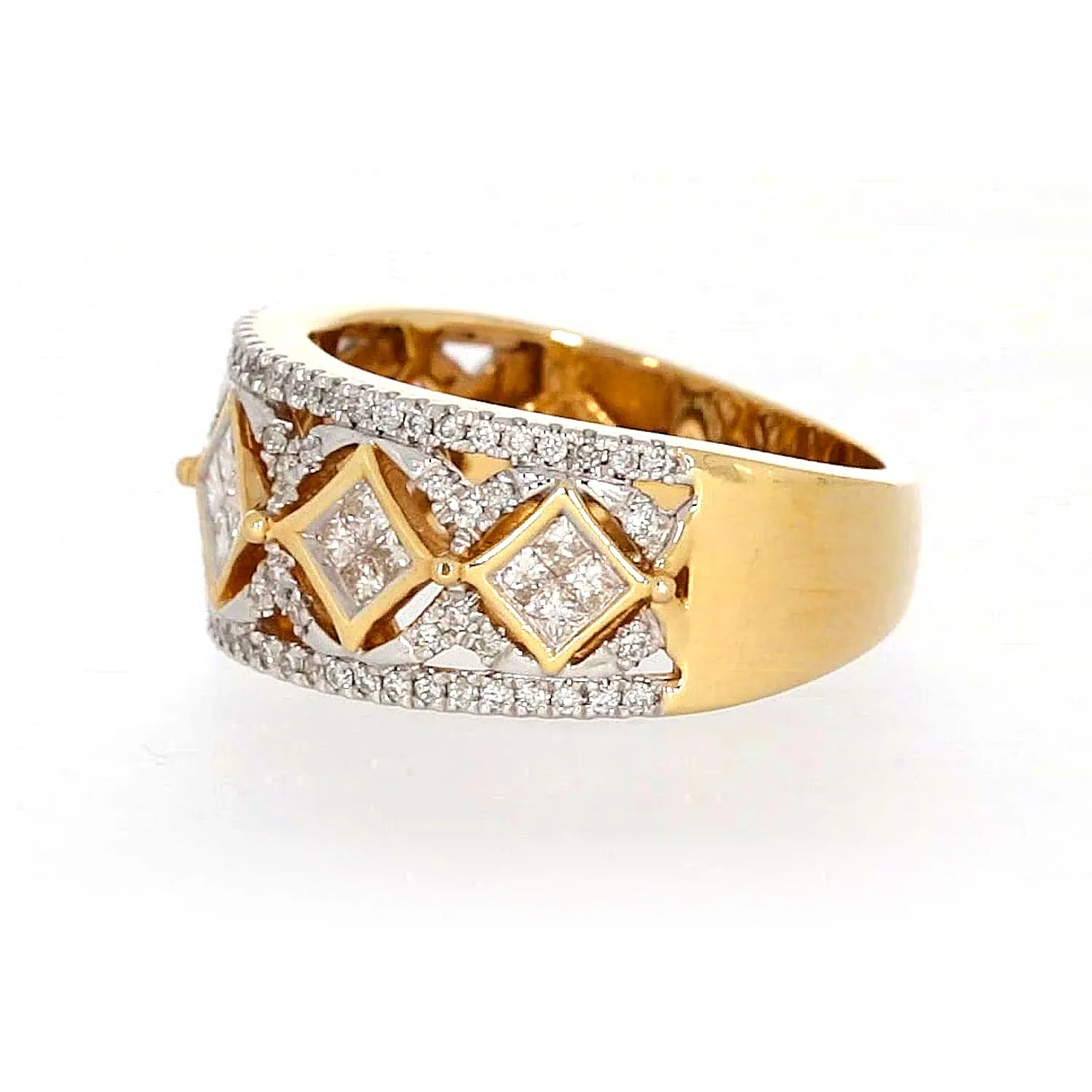 New York 14ct Yellow Gold Princess Cut with 3/4 CARAT tw of Diamonds Ring