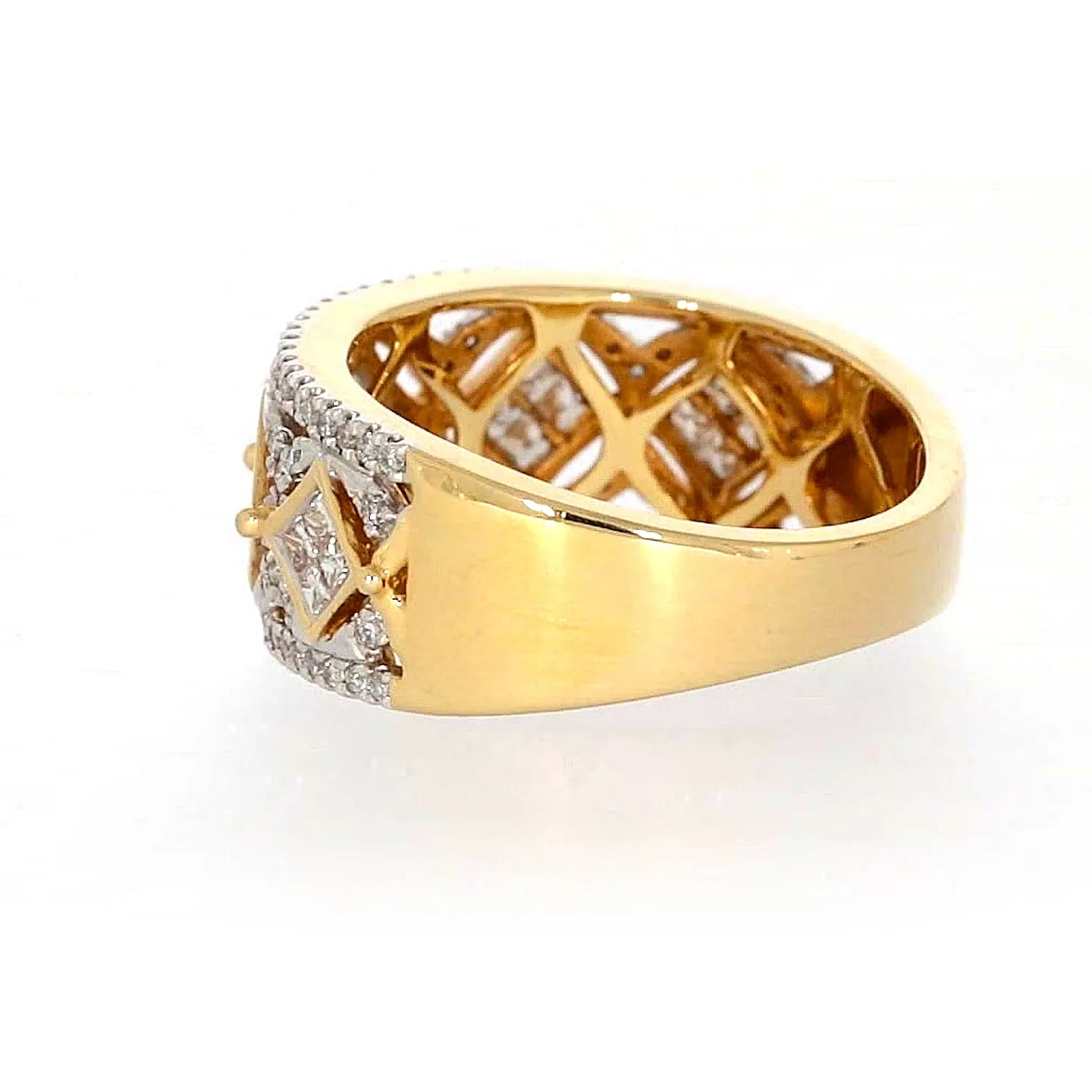 New York 14ct Yellow Gold Princess Cut with 3/4 CARAT tw of Diamonds Ring