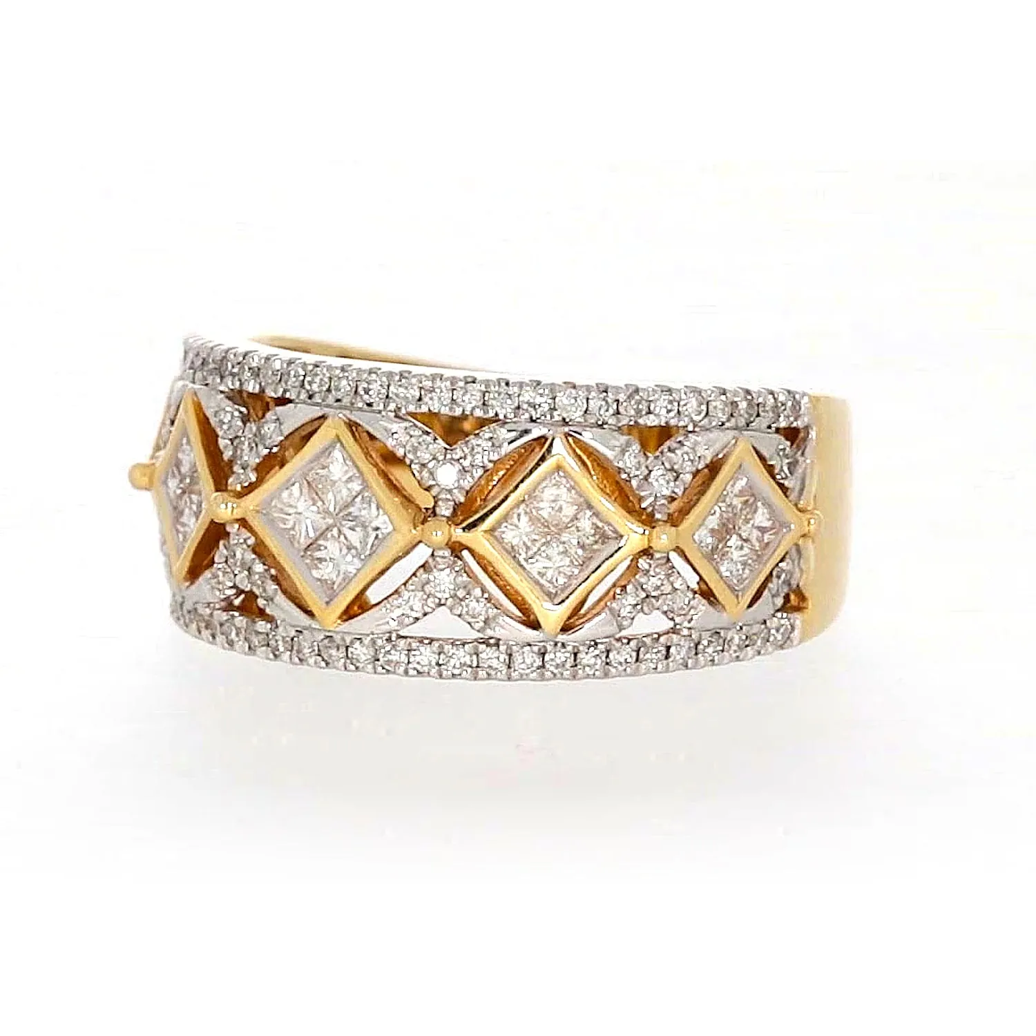 New York 14ct Yellow Gold Princess Cut with 3/4 CARAT tw of Diamonds Ring