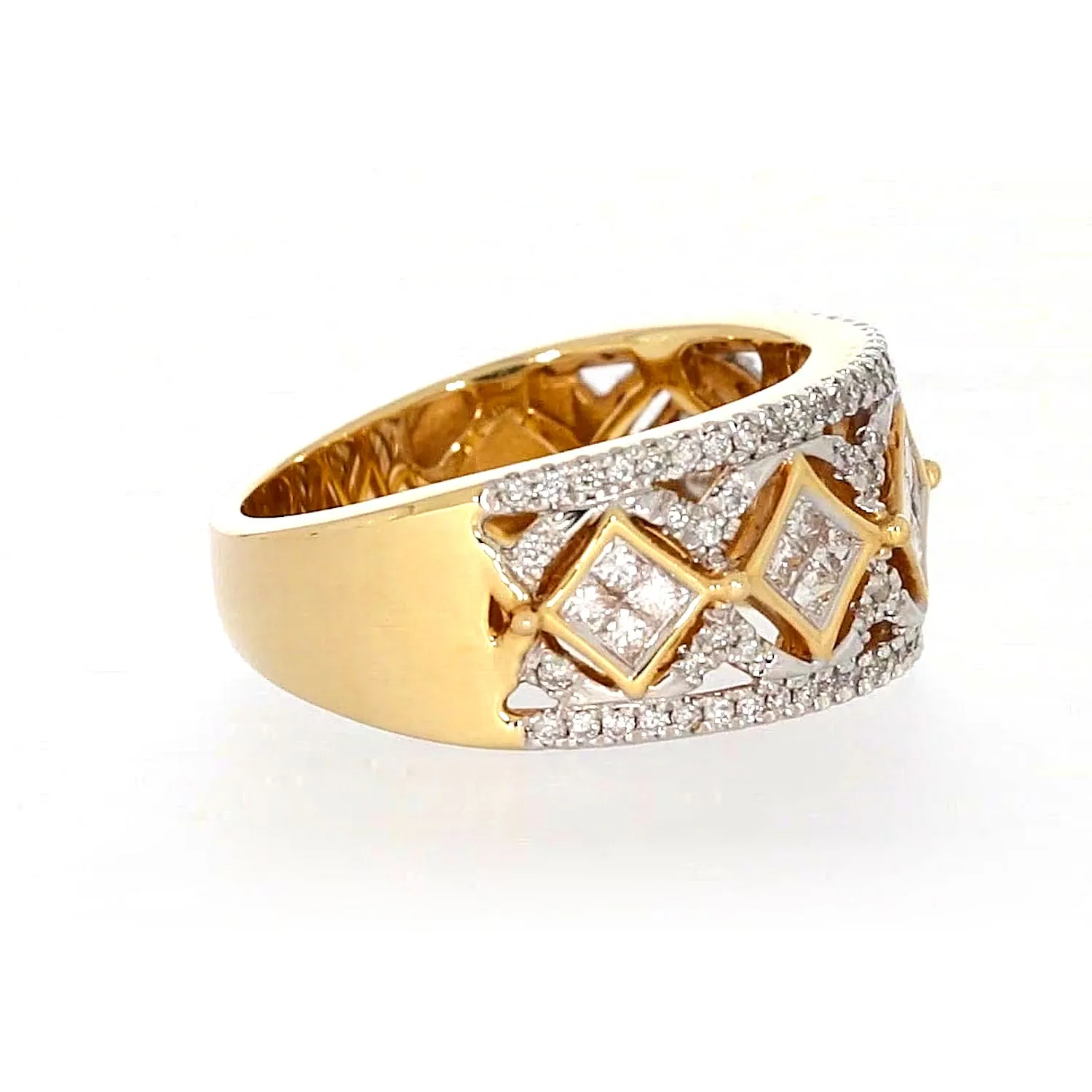 New York 14ct Yellow Gold Princess Cut with 3/4 CARAT tw of Diamonds Ring