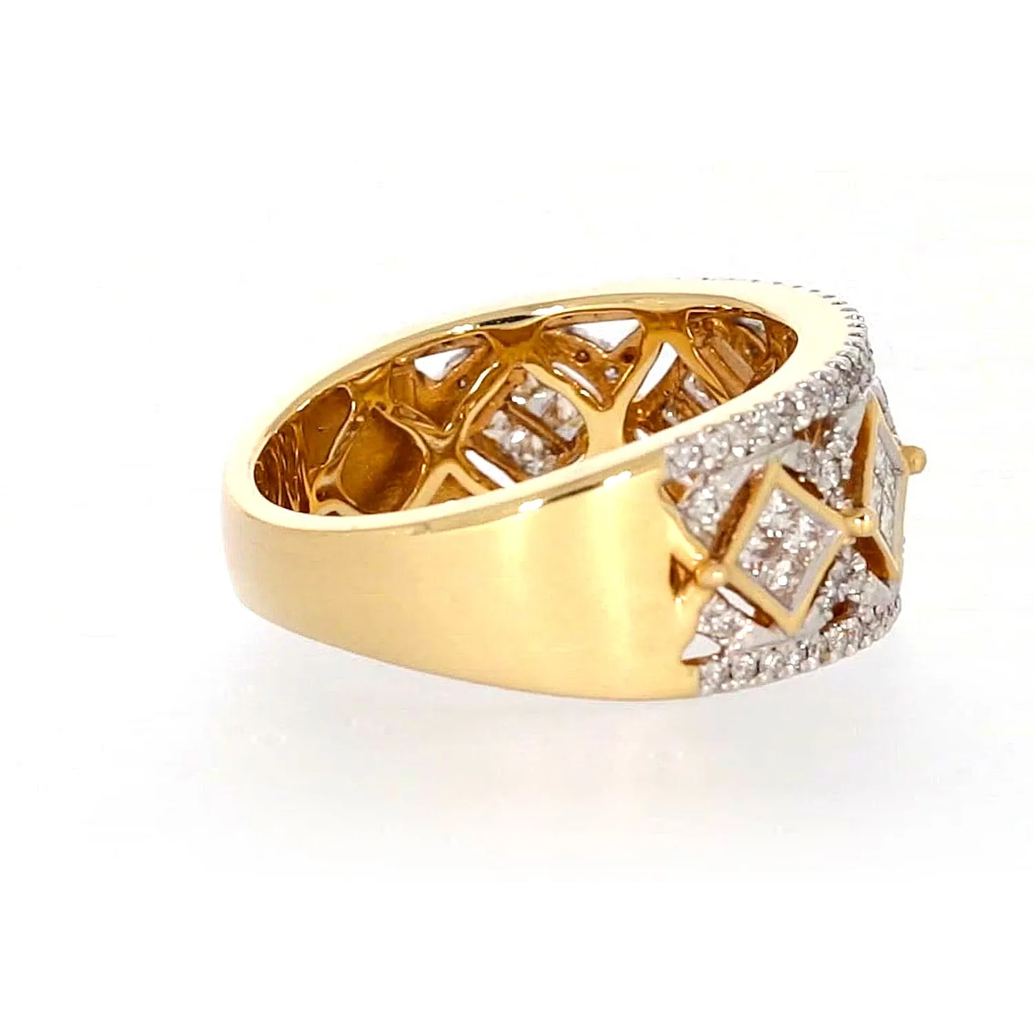 New York 14ct Yellow Gold Princess Cut with 3/4 CARAT tw of Diamonds Ring