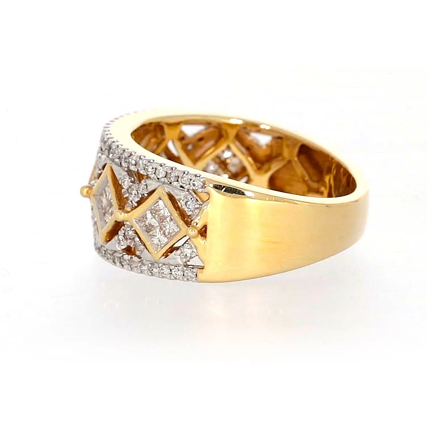 New York 14ct Yellow Gold Princess Cut with 3/4 CARAT tw of Diamonds Ring