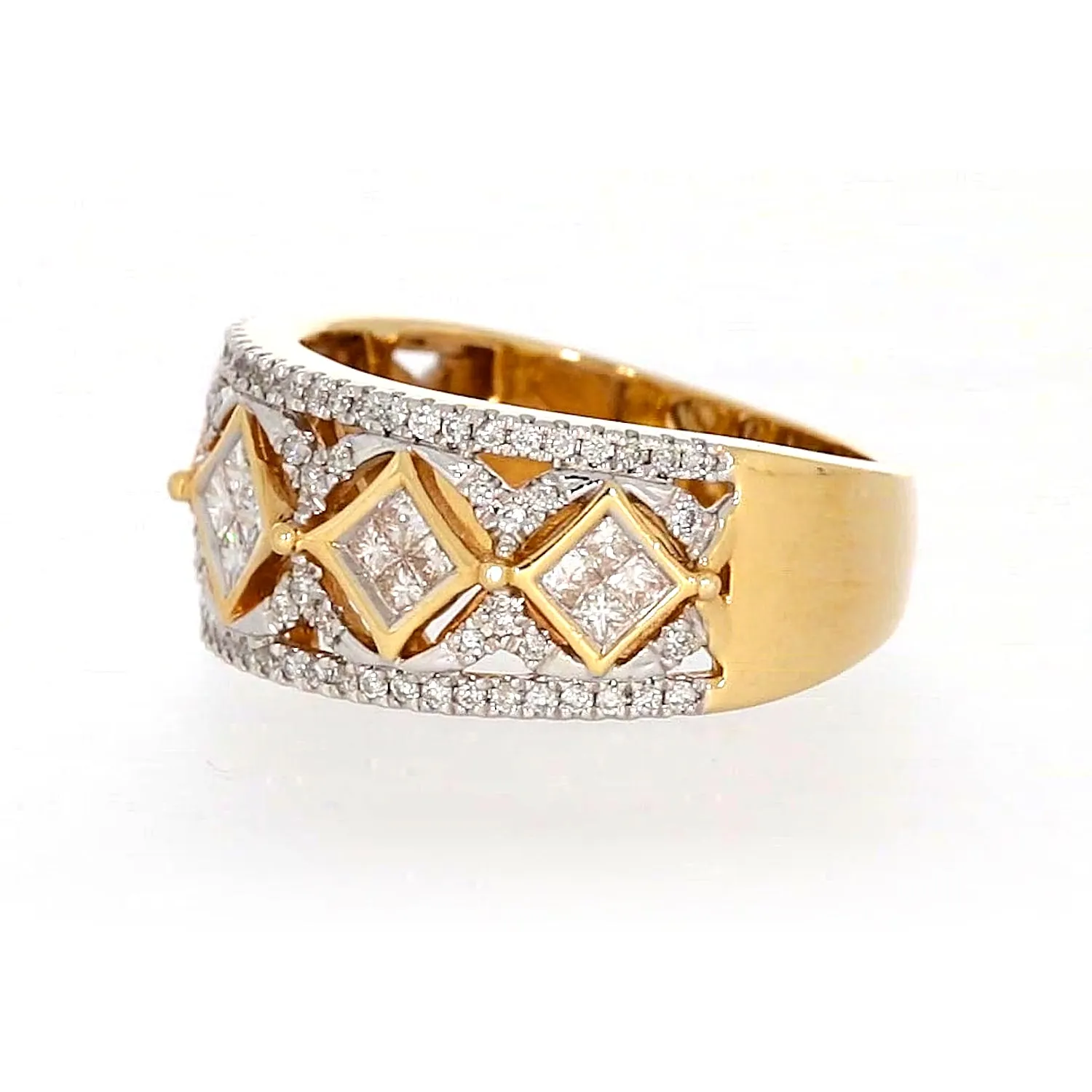 New York 14ct Yellow Gold Princess Cut with 3/4 CARAT tw of Diamonds Ring