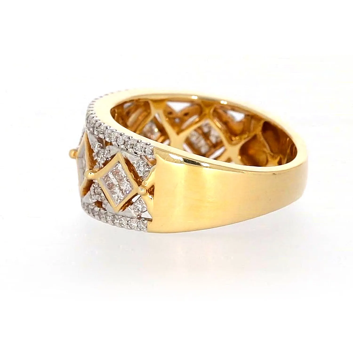 New York 14ct Yellow Gold Princess Cut with 3/4 CARAT tw of Diamonds Ring