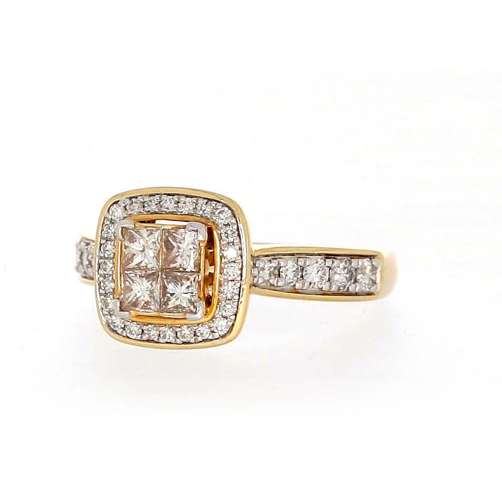 New York 14ct Yellow Gold Round Brilliant & Princess Cut 3/4 Carat tw of Diamonds Ring