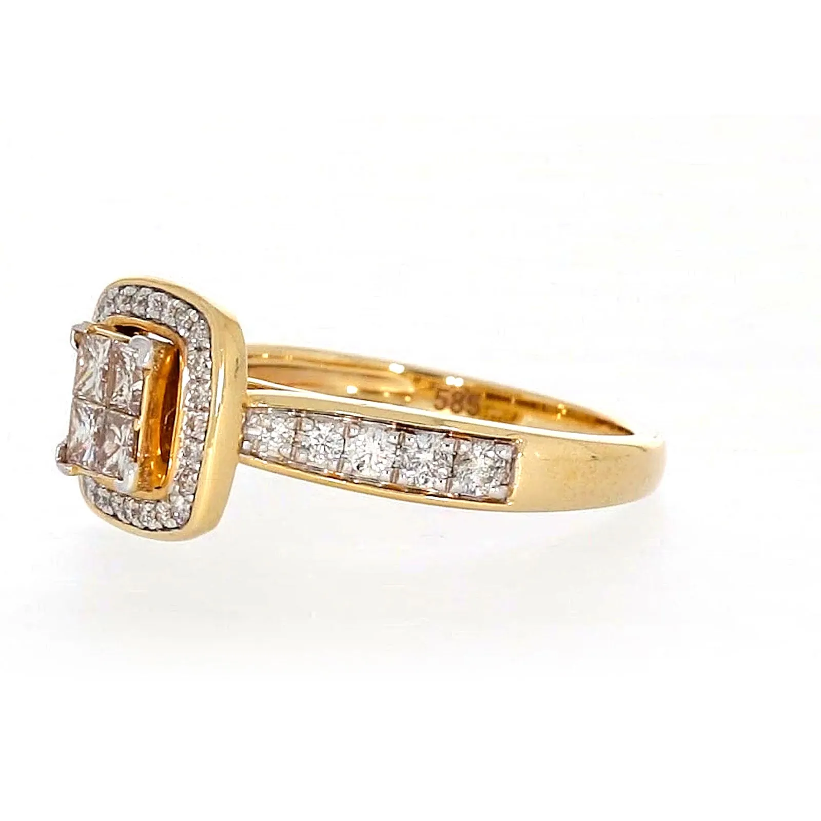New York 14ct Yellow Gold Round Brilliant & Princess Cut 3/4 Carat tw of Diamonds Ring