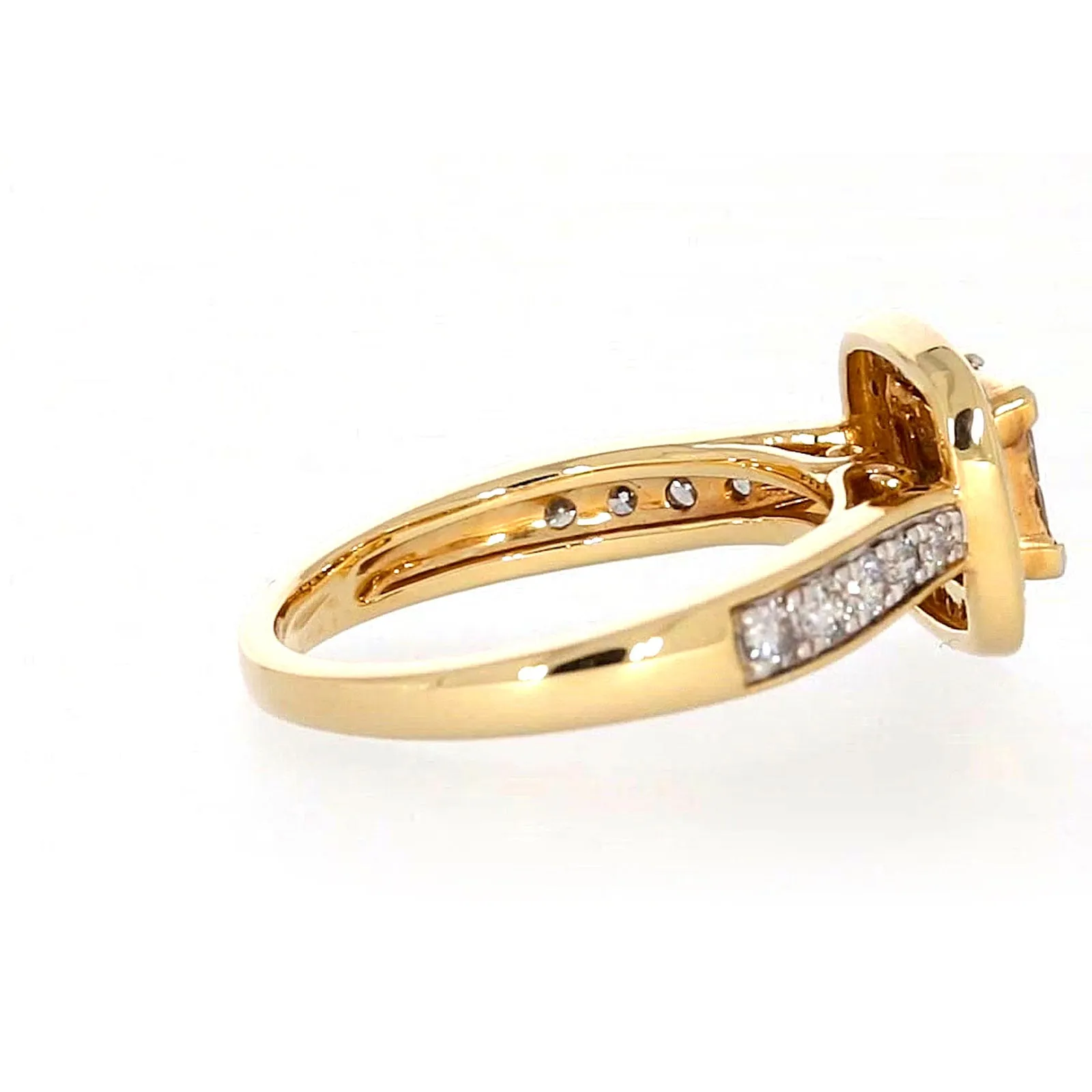 New York 14ct Yellow Gold Round Brilliant & Princess Cut 3/4 Carat tw of Diamonds Ring