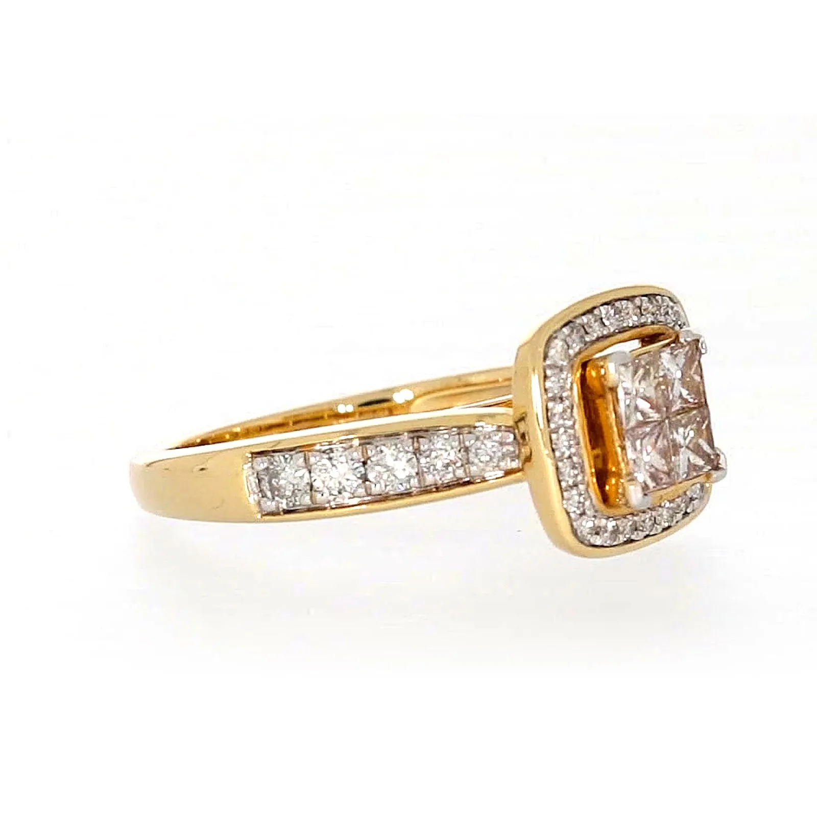 New York 14ct Yellow Gold Round Brilliant & Princess Cut 3/4 Carat tw of Diamonds Ring