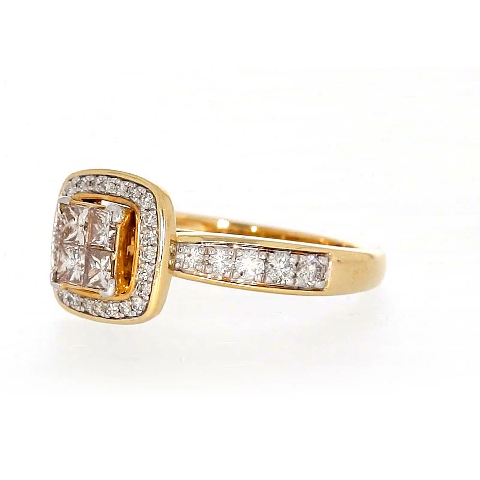 New York 14ct Yellow Gold Round Brilliant & Princess Cut 3/4 Carat tw of Diamonds Ring