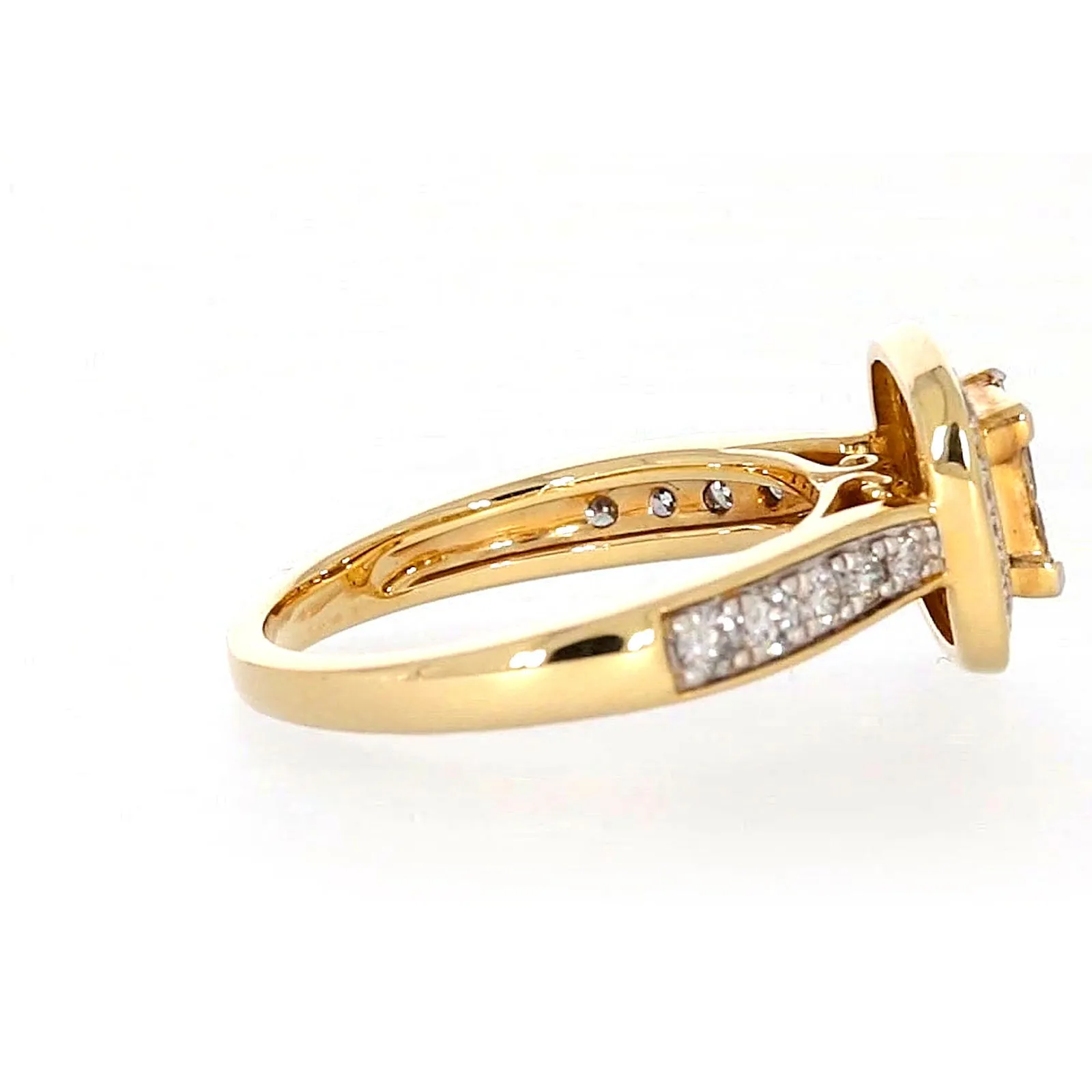 New York 14ct Yellow Gold Round Brilliant & Princess Cut 3/4 Carat tw of Diamonds Ring