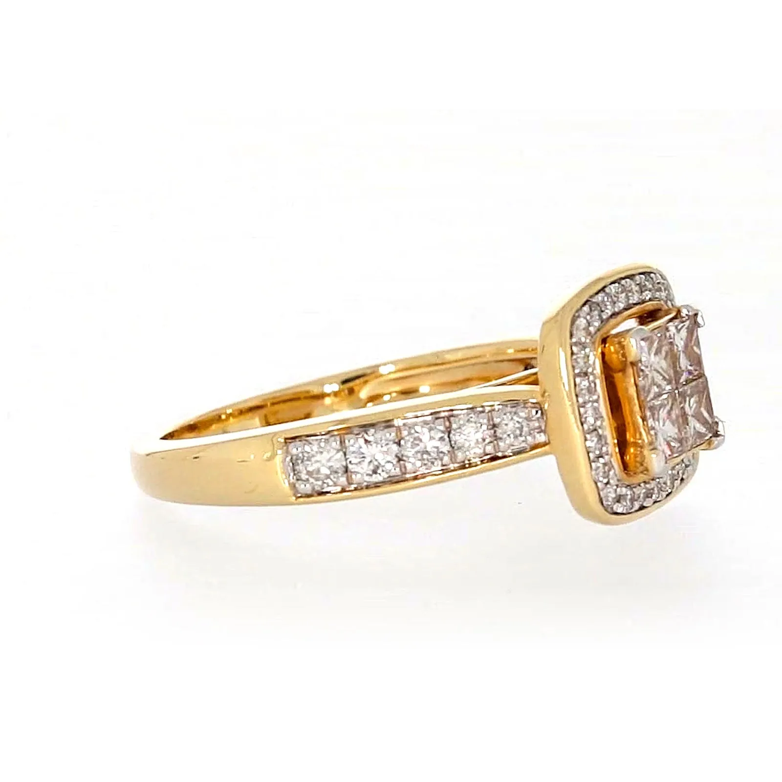 New York 14ct Yellow Gold Round Brilliant & Princess Cut 3/4 Carat tw of Diamonds Ring